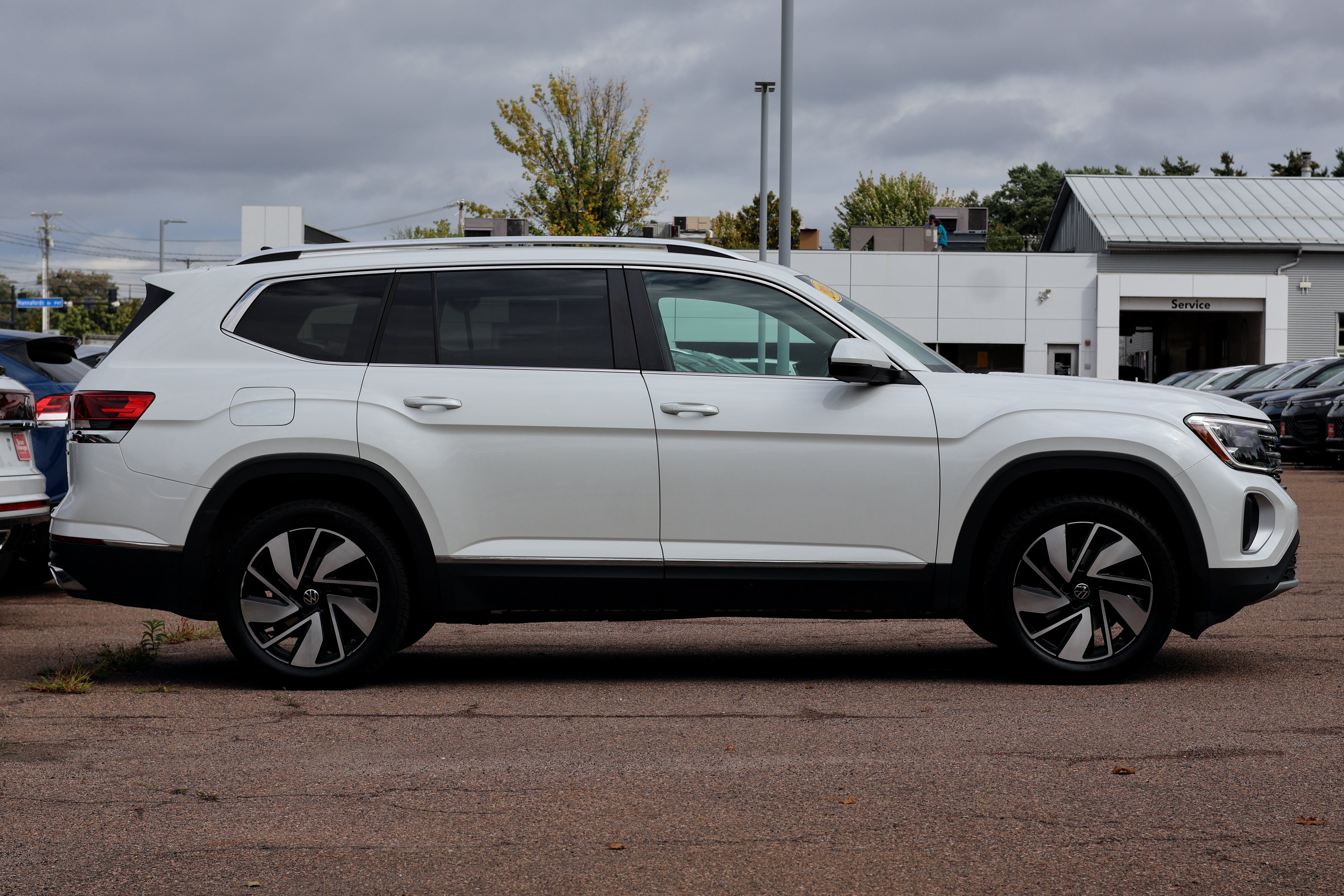 2024 Volkswagen Atlas 2.0T SEL