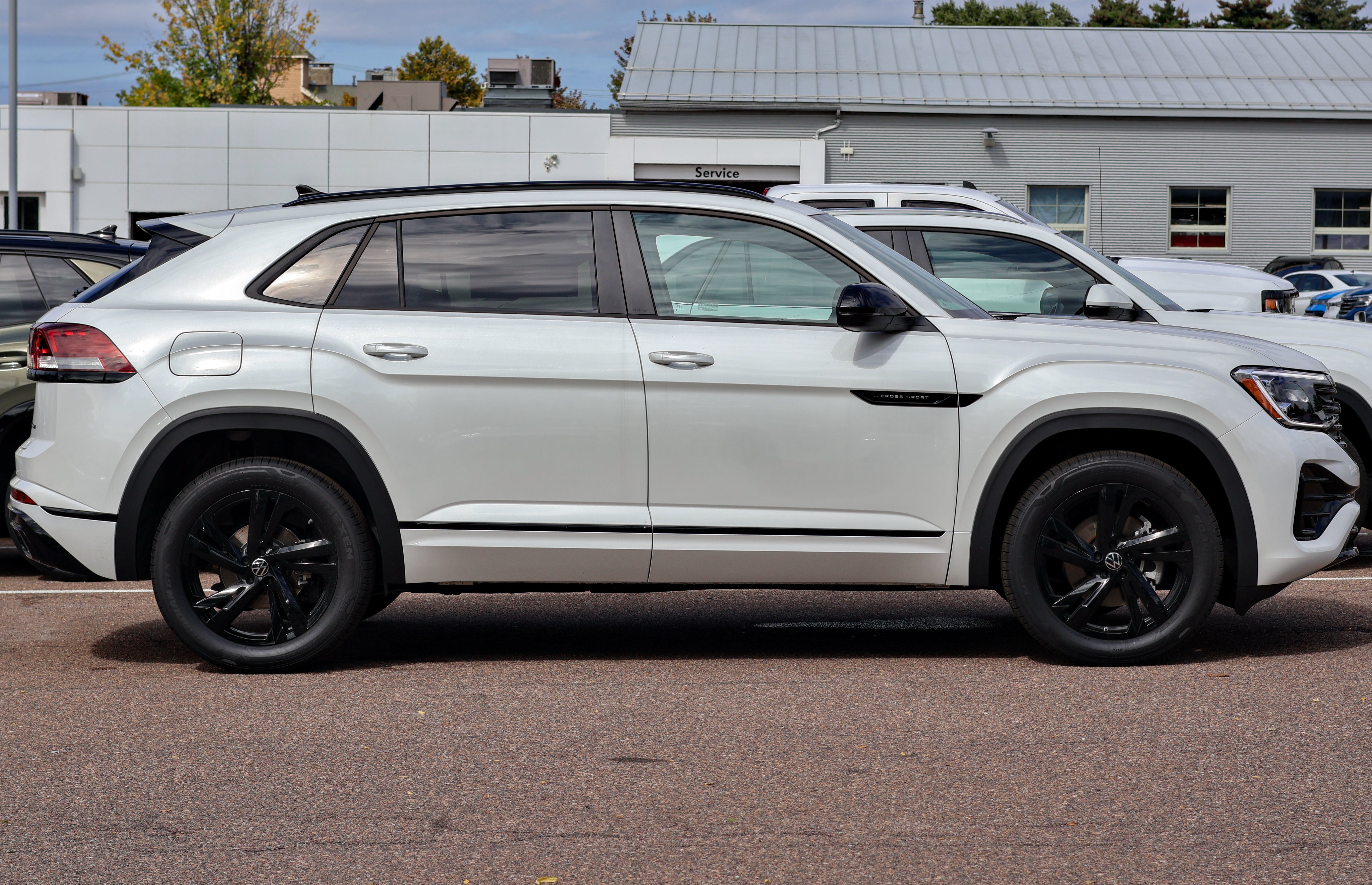 2026 Volkswagen Atlas Cross Sport SEL Premium R-Line