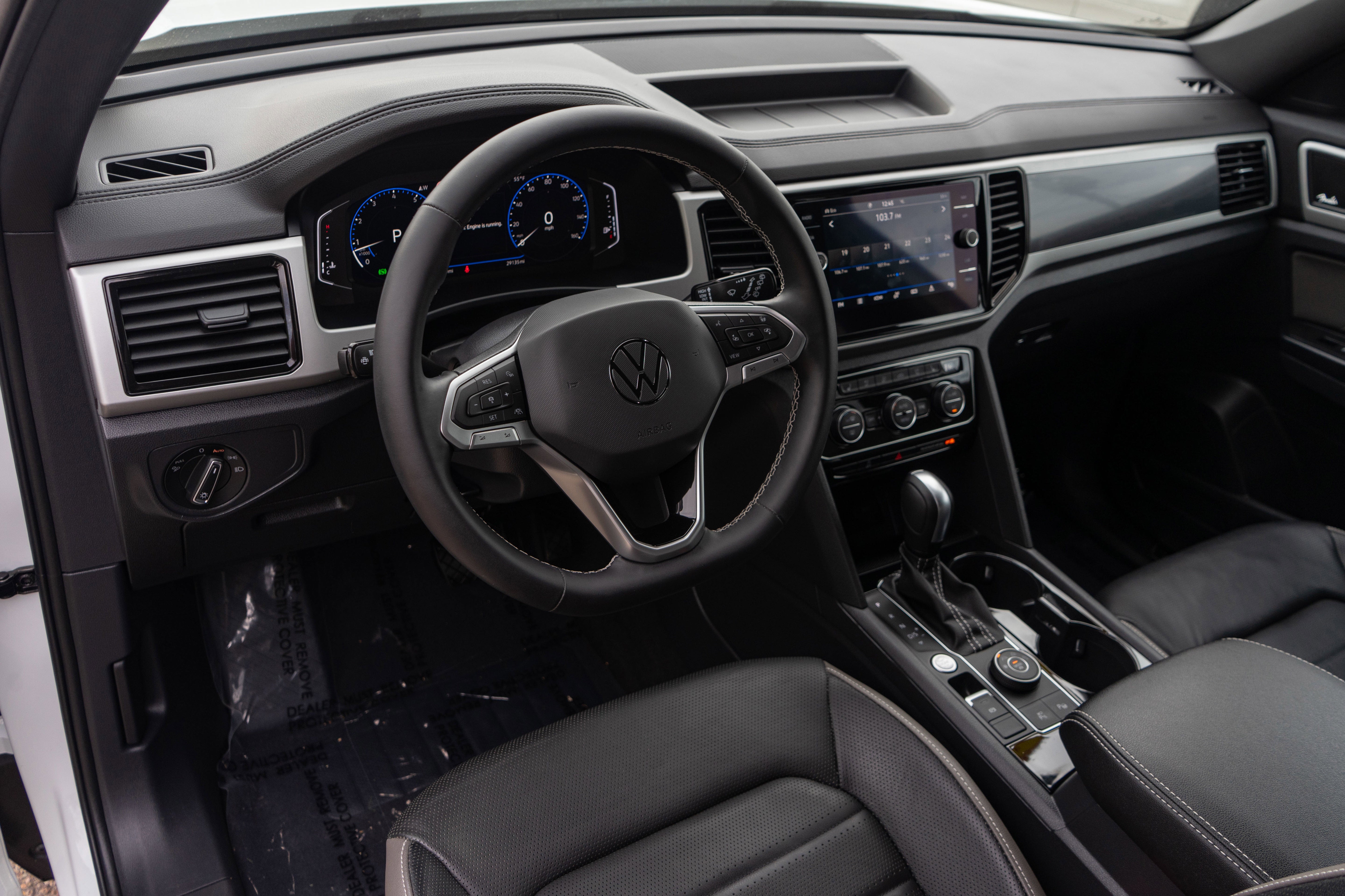 2026 Volkswagen Atlas 2.0T SEL Premium R-Line