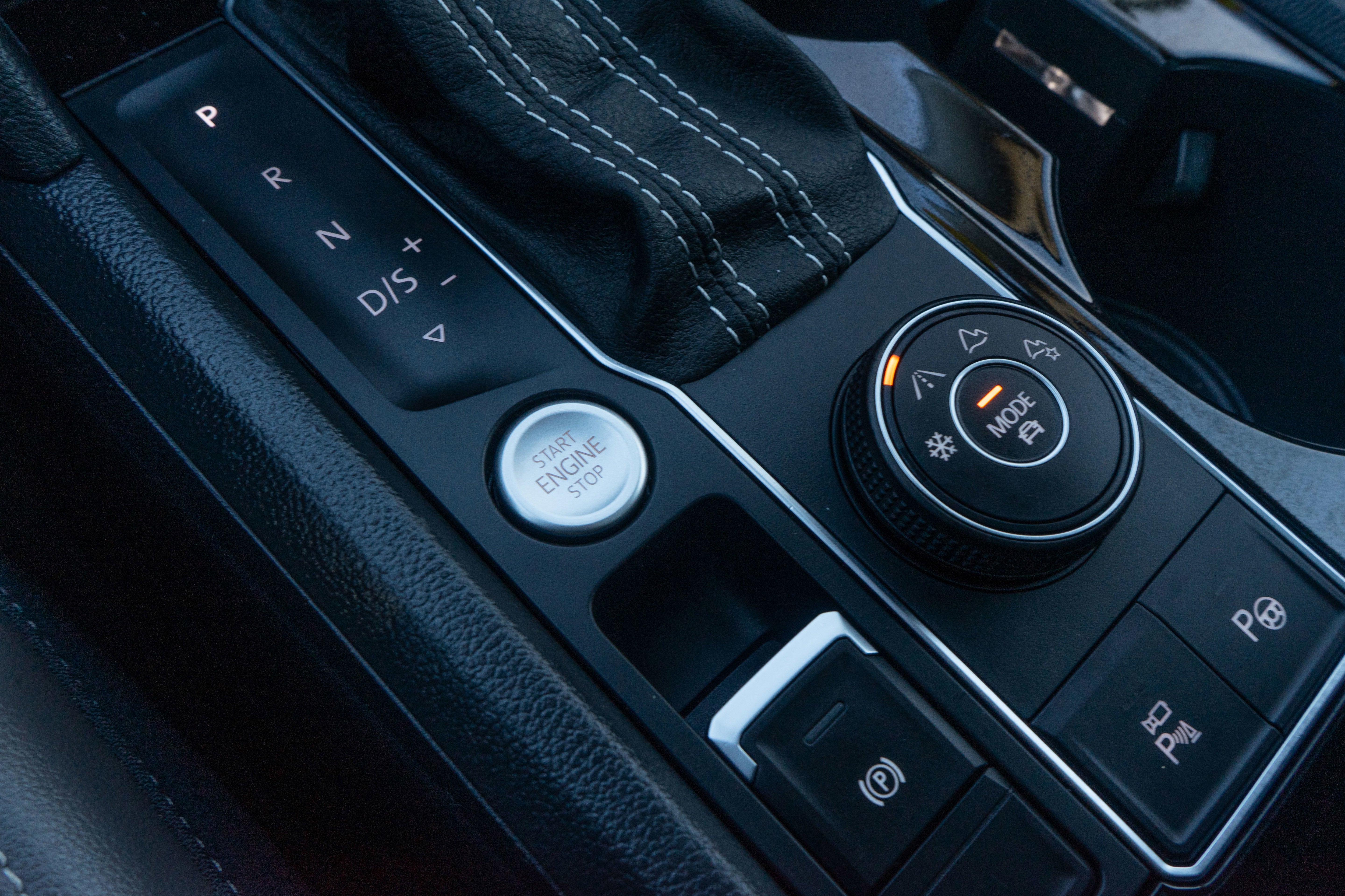 2023 Volkswagen Atlas 3.6L V6 SEL Premium R-Line