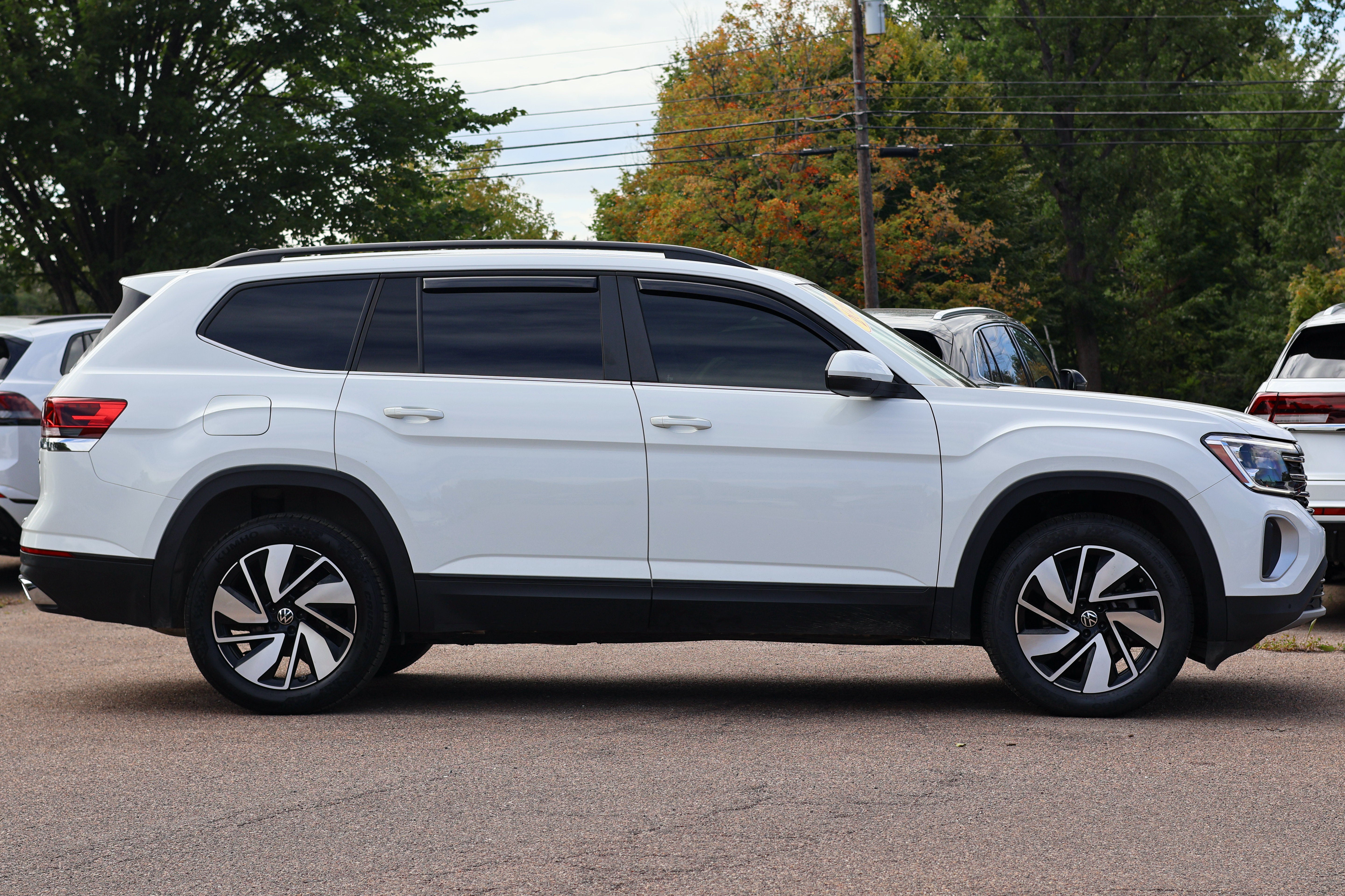 2024 Volkswagen Atlas 2.0T SE w/Technology