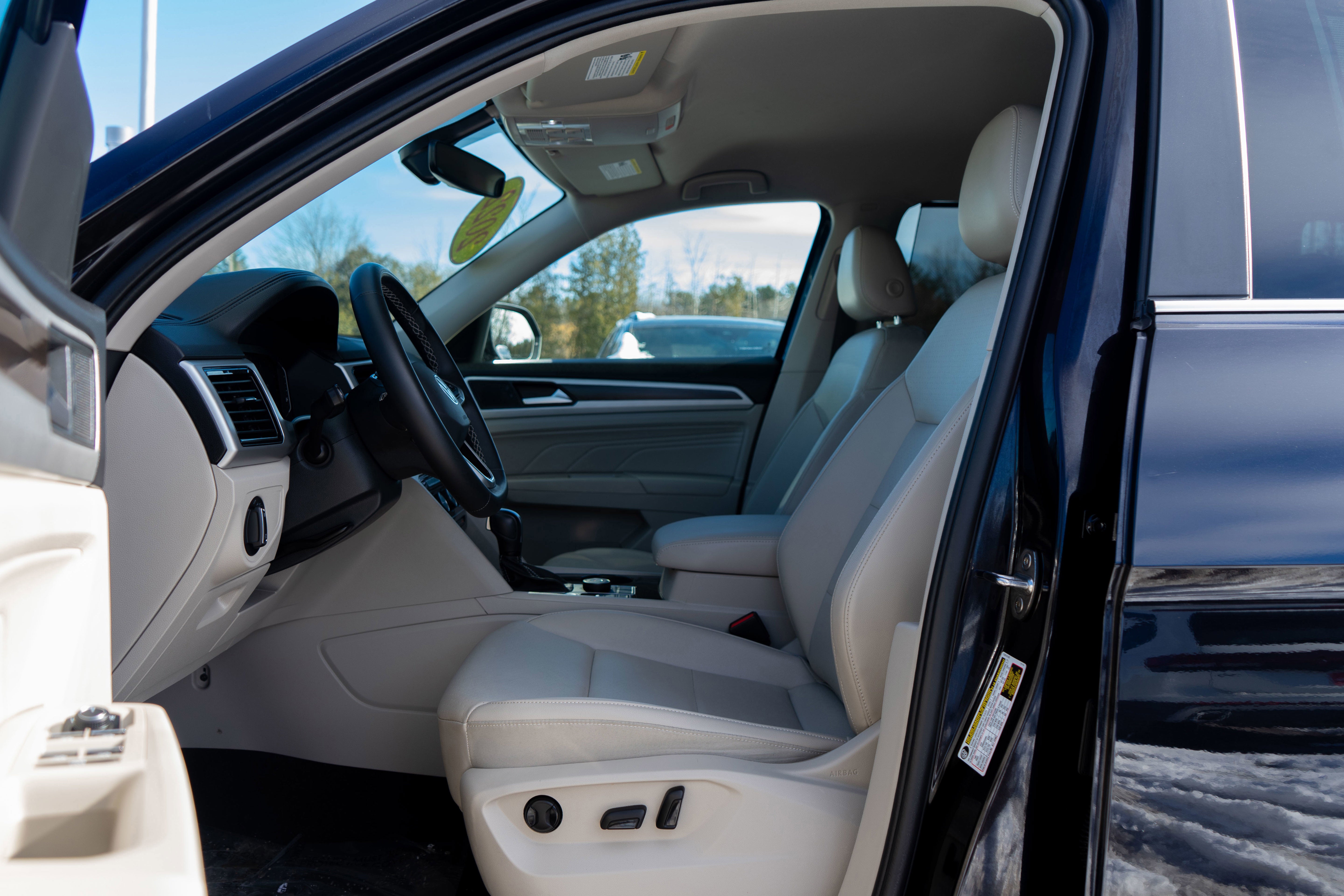 2022 Volkswagen Atlas 3.6L V6 SE w/Technology