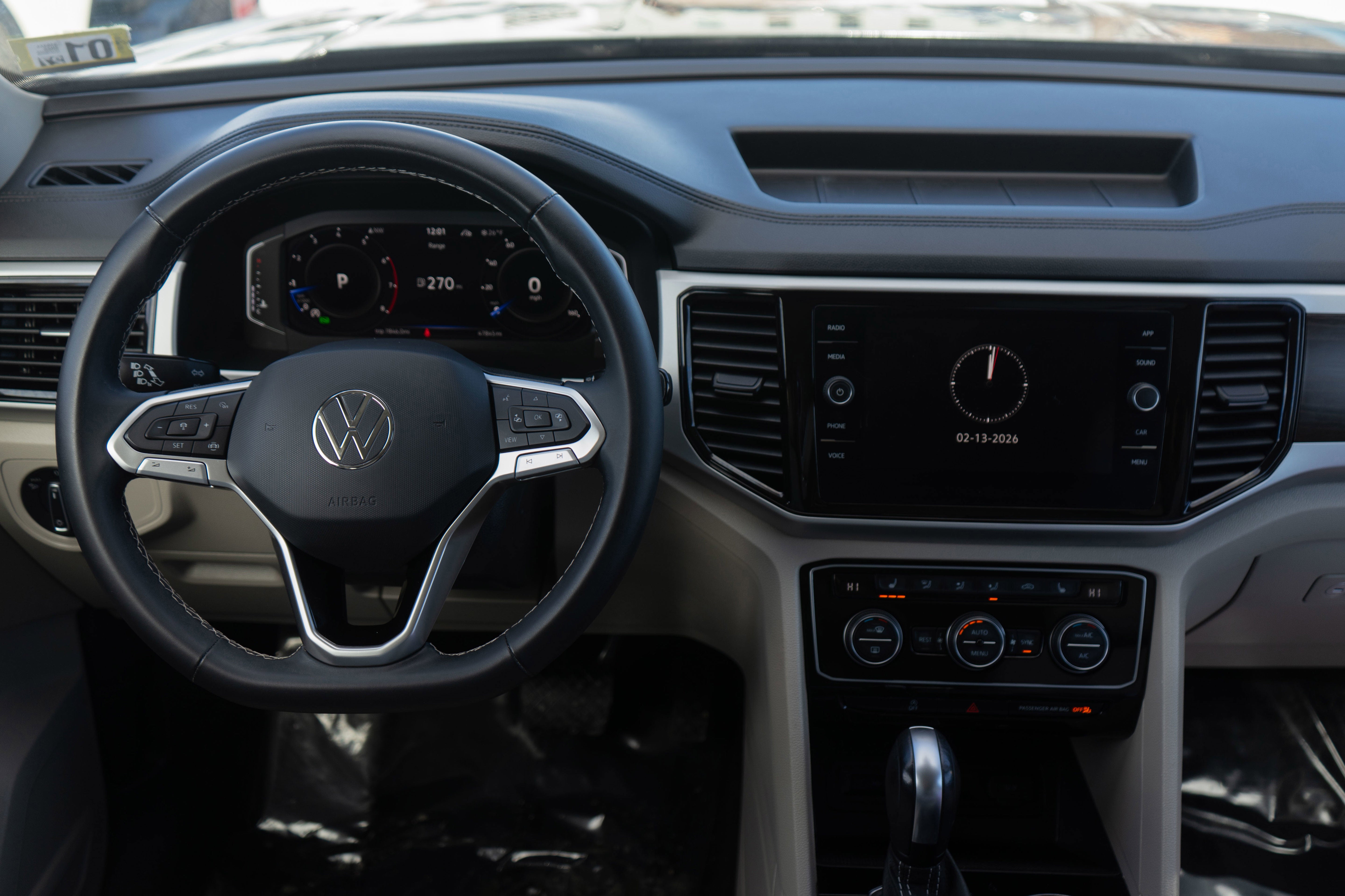 2022 Volkswagen Atlas 3.6L V6 SE w/Technology