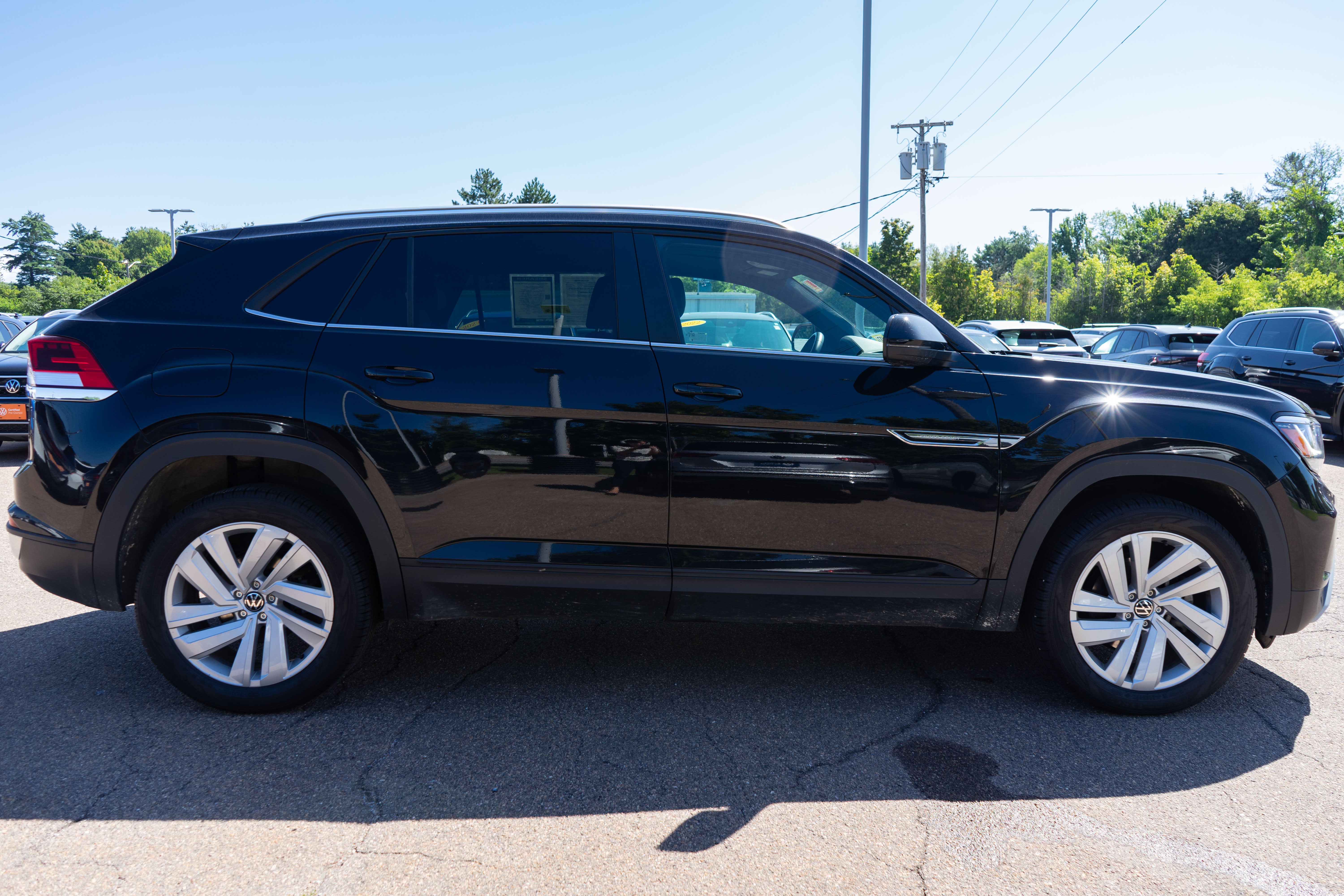 2023 Volkswagen Atlas Cross Sport 2.0T SE w/Technology