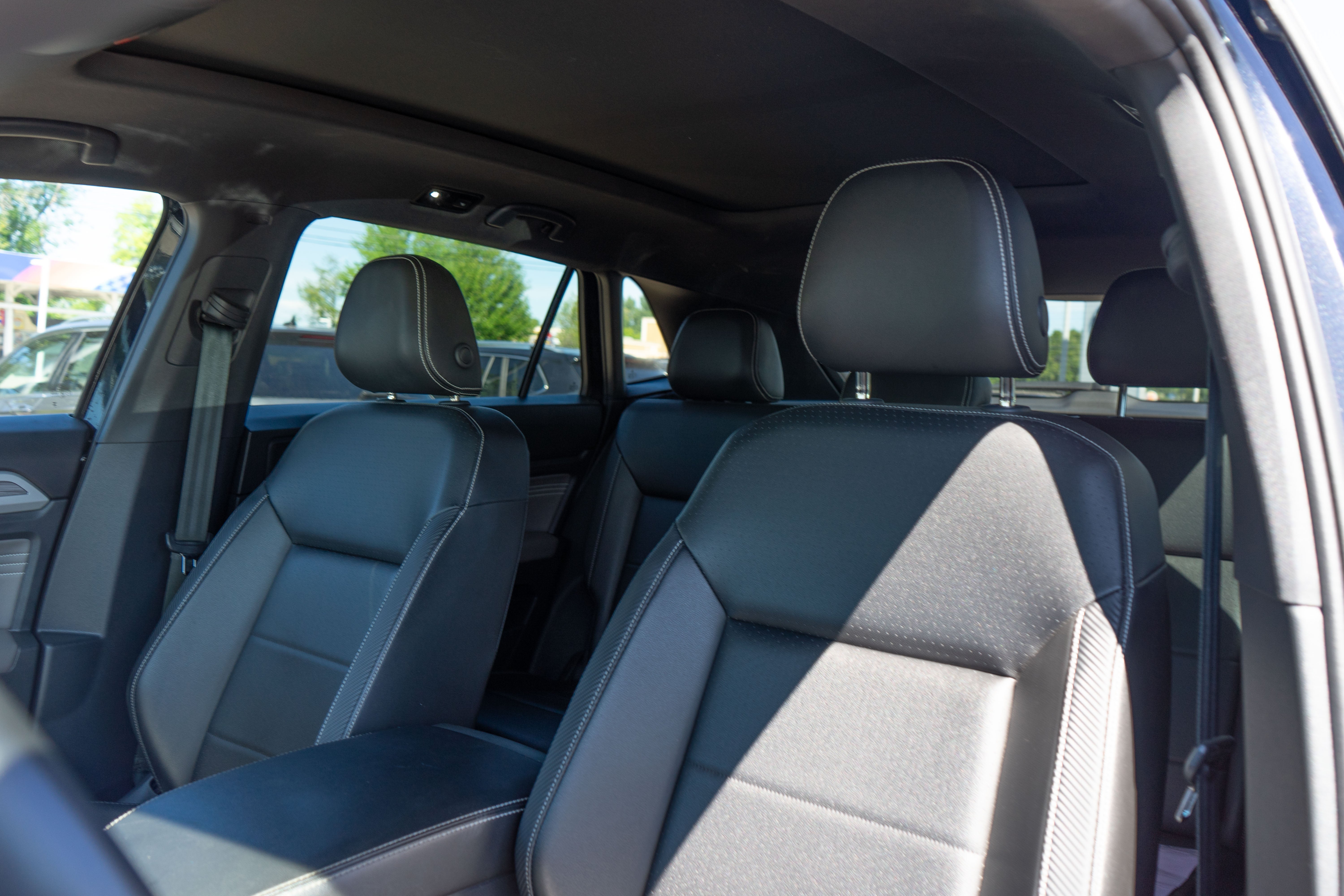 2023 Volkswagen Atlas Cross Sport 2.0T SE w/Technology