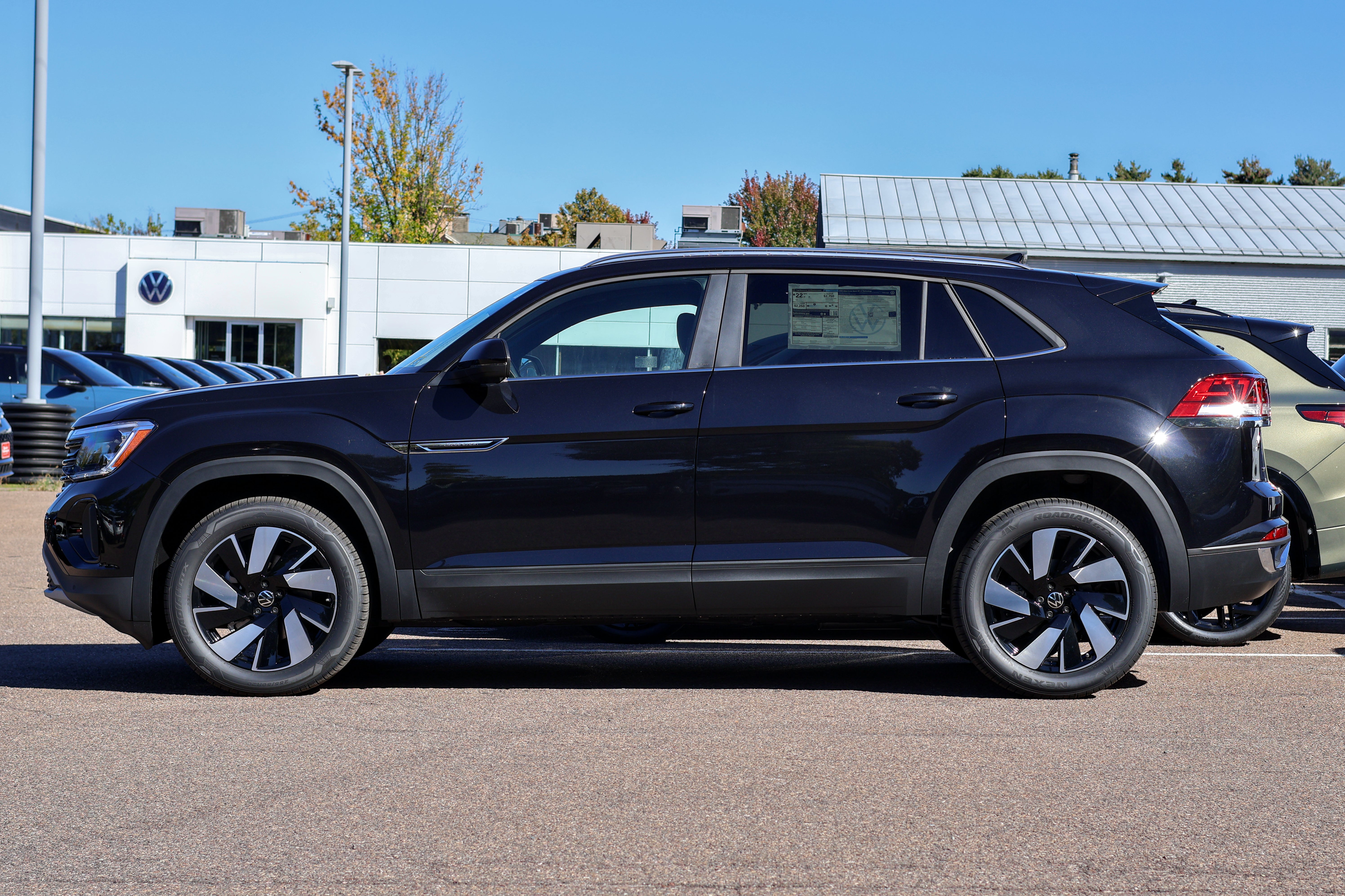 2026 Volkswagen Atlas Cross Sport SE with Technology