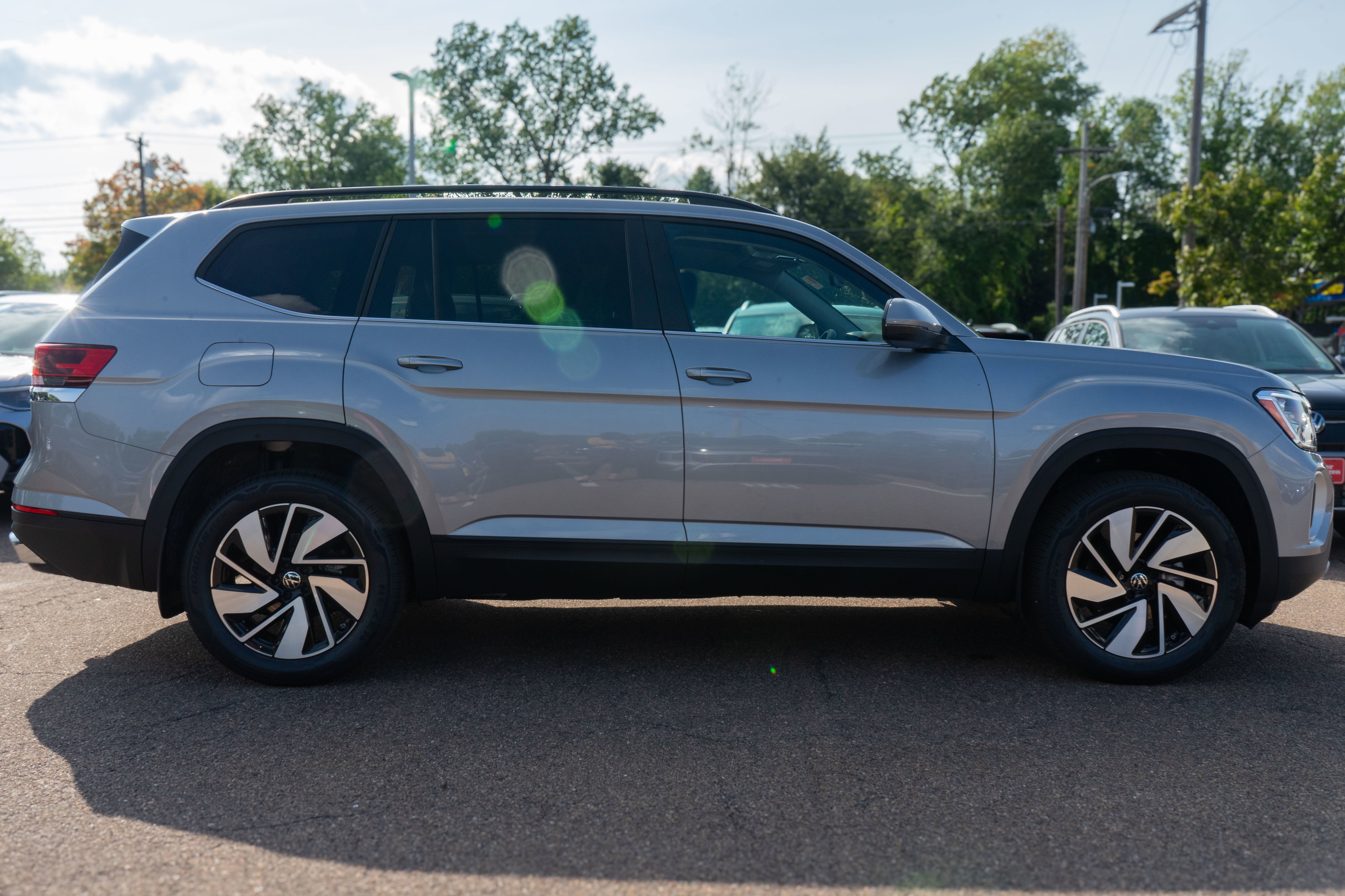2026 Volkswagen Atlas 2.0T SE