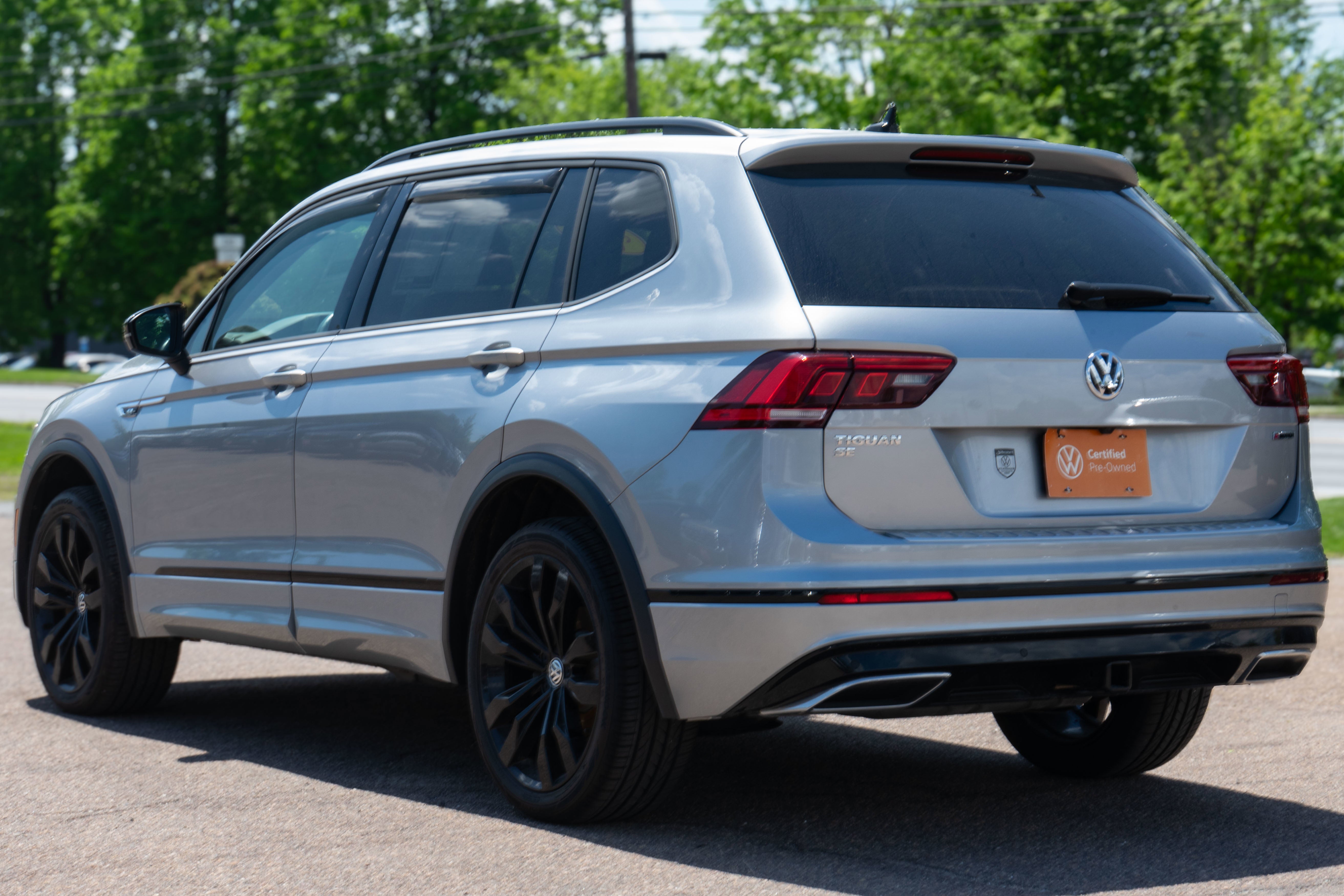 2020 Volkswagen Tiguan SE R-Line Black