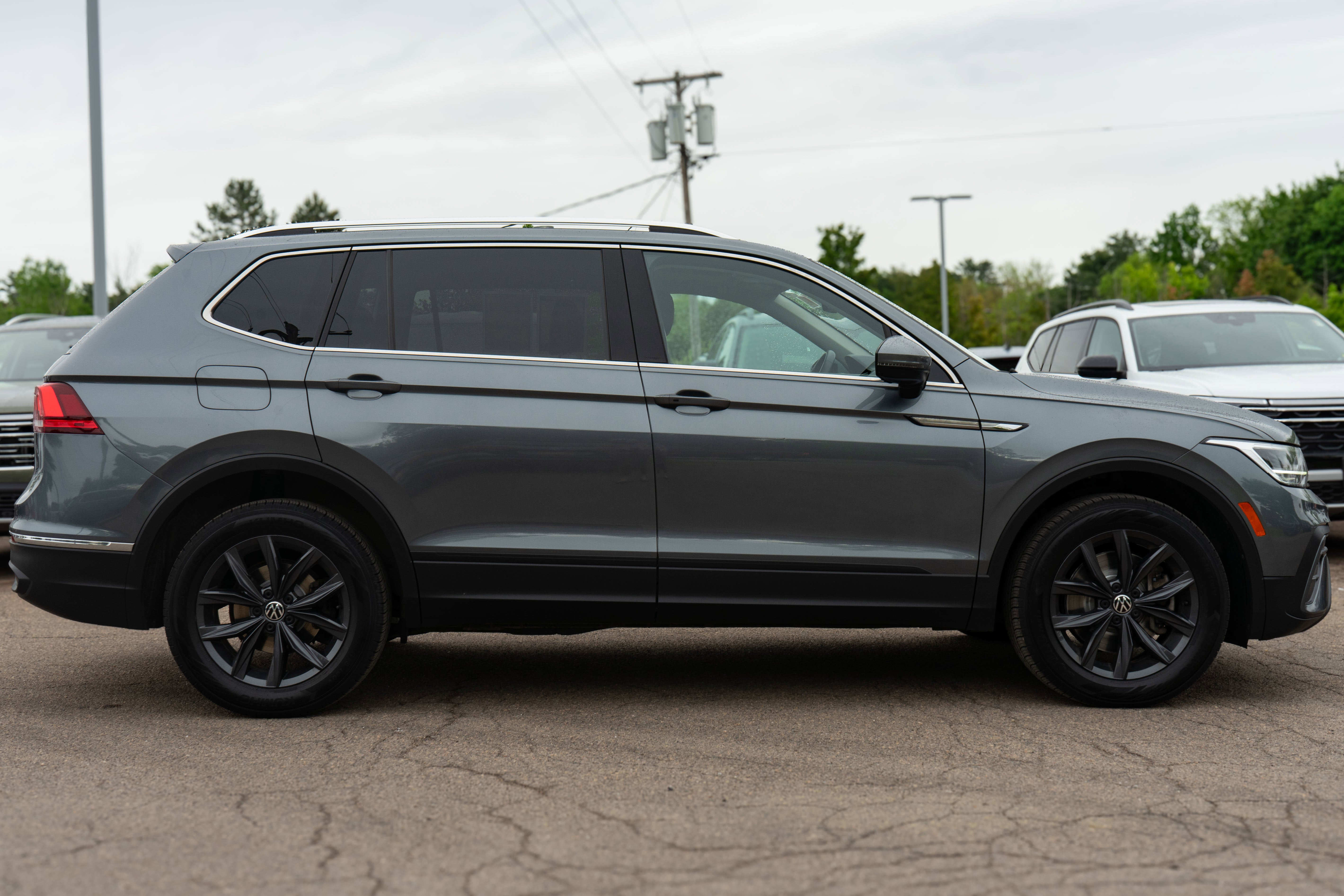 2022 Volkswagen Tiguan SE