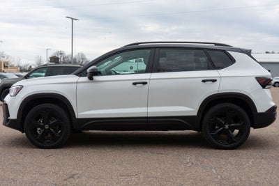 2026 Volkswagen Taos SE Black