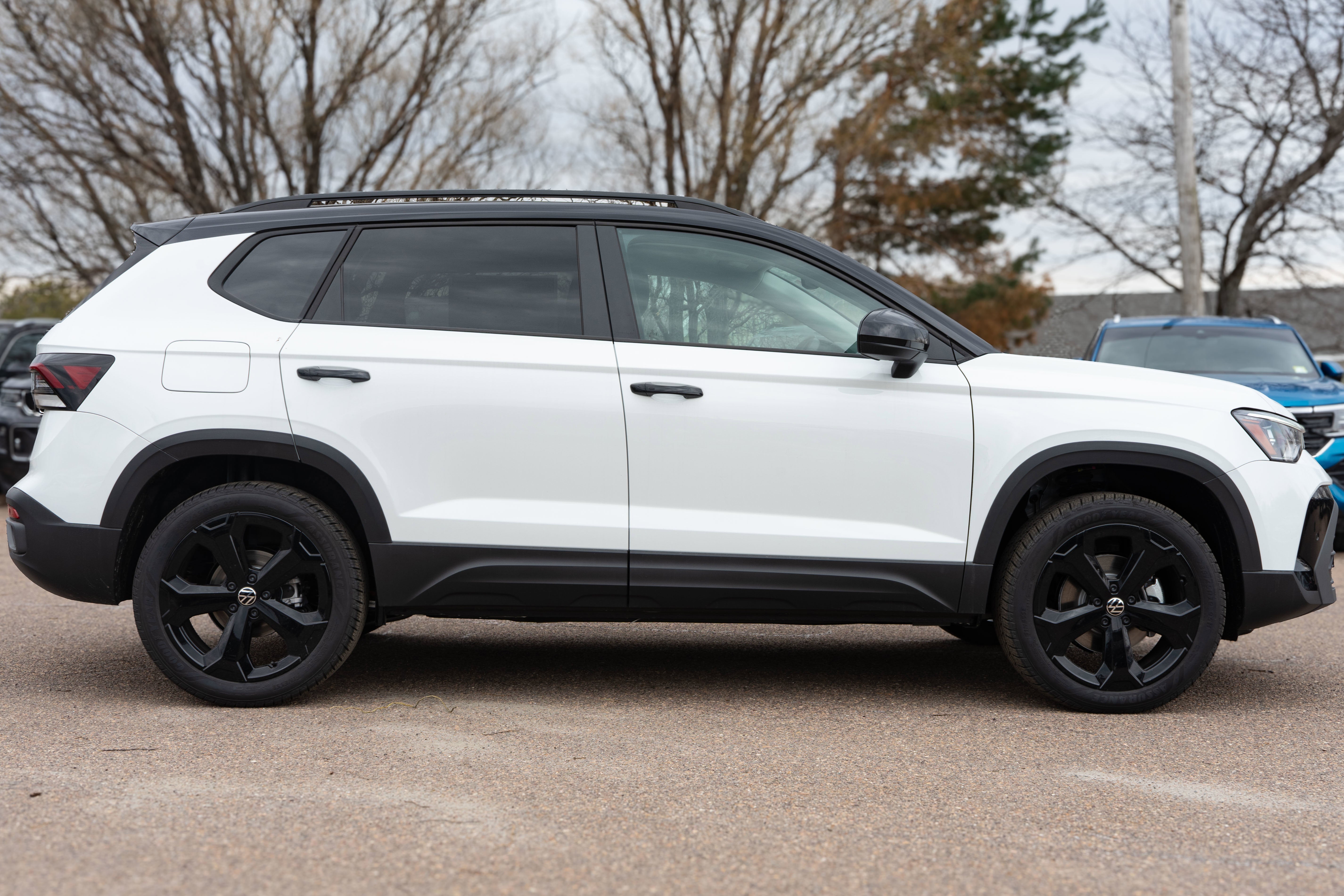 2026 Volkswagen Taos SE Black