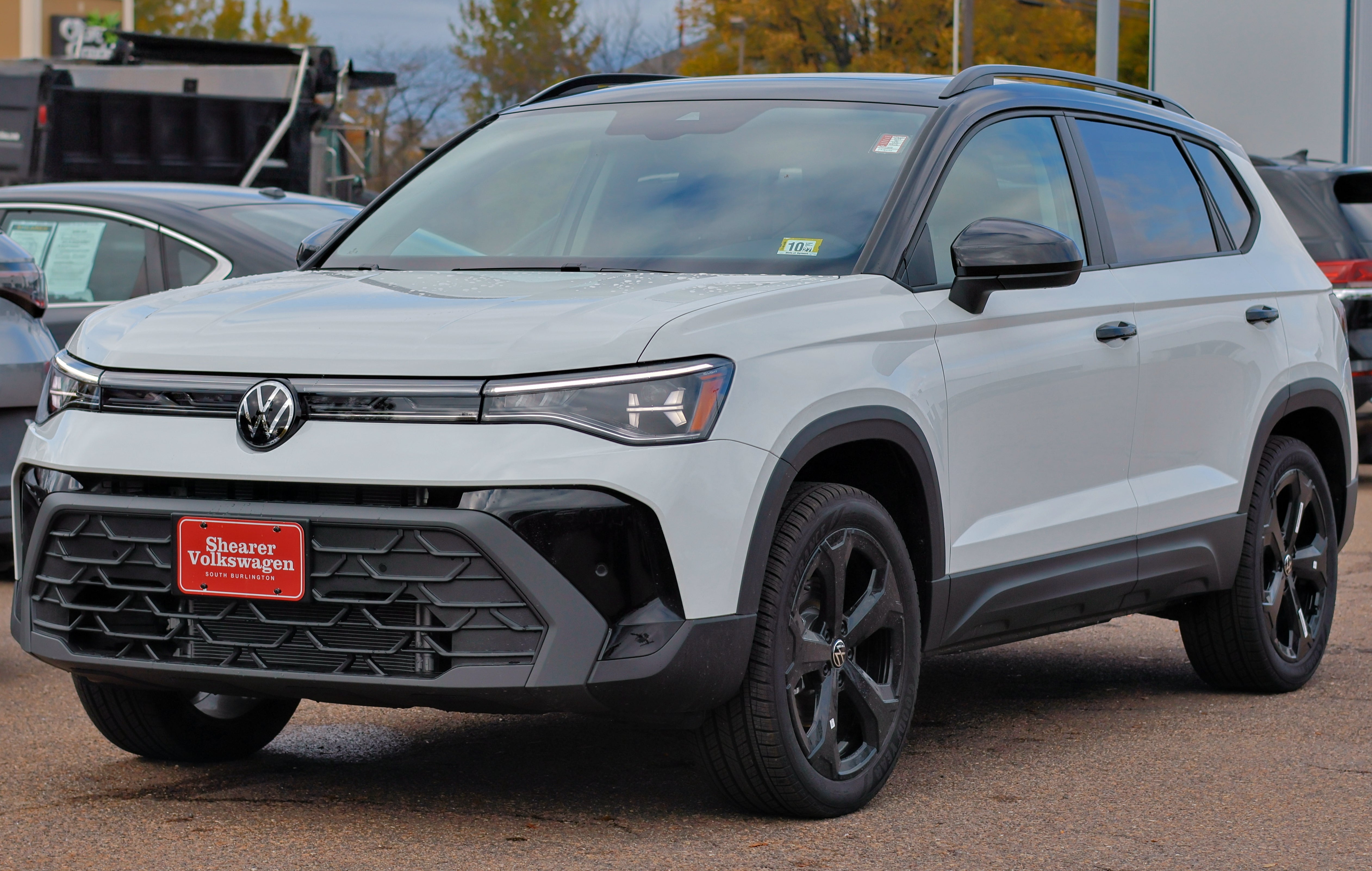 2027 Volkswagen Taos SE Black