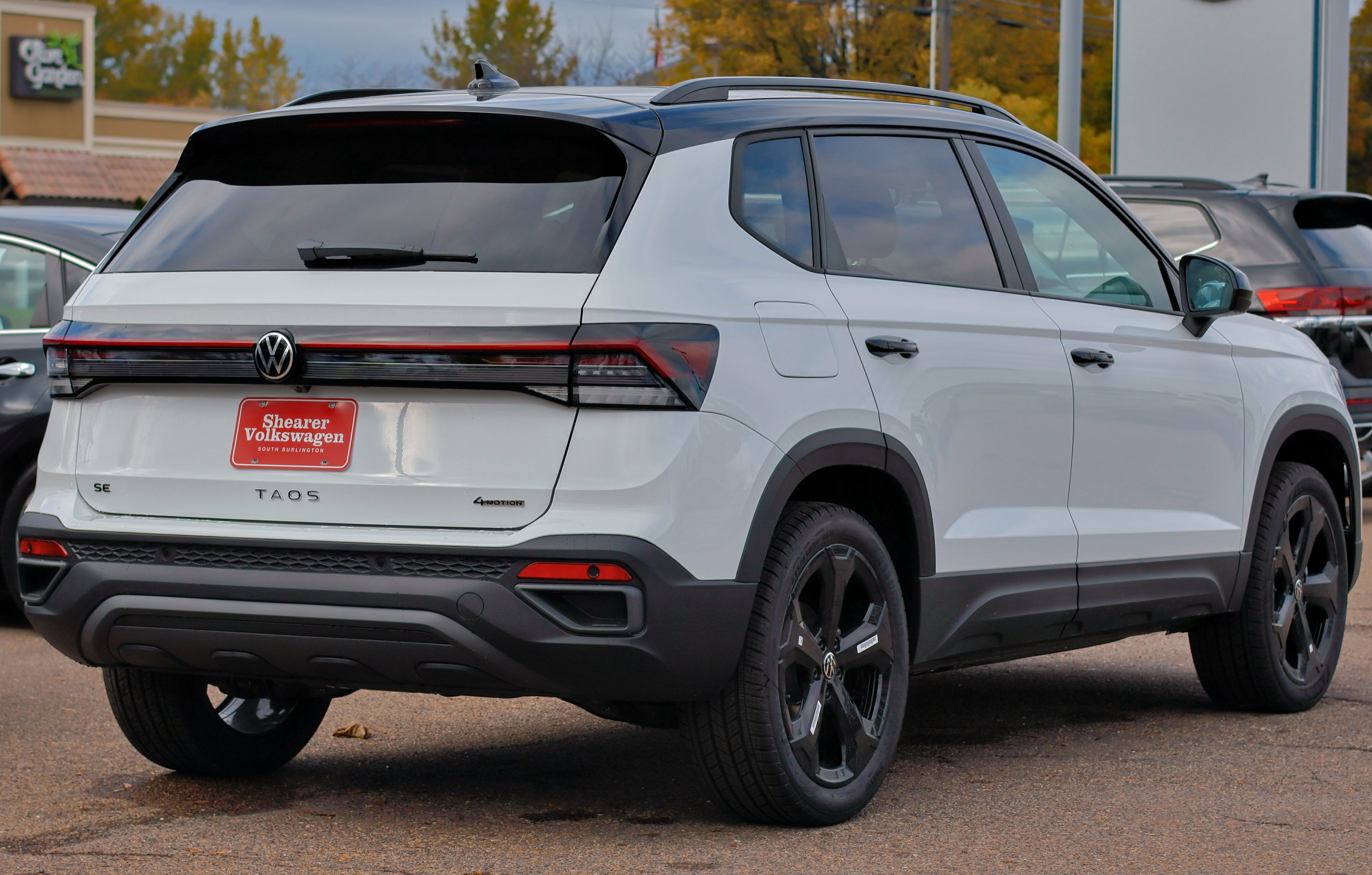 2027 Volkswagen Taos SE Black