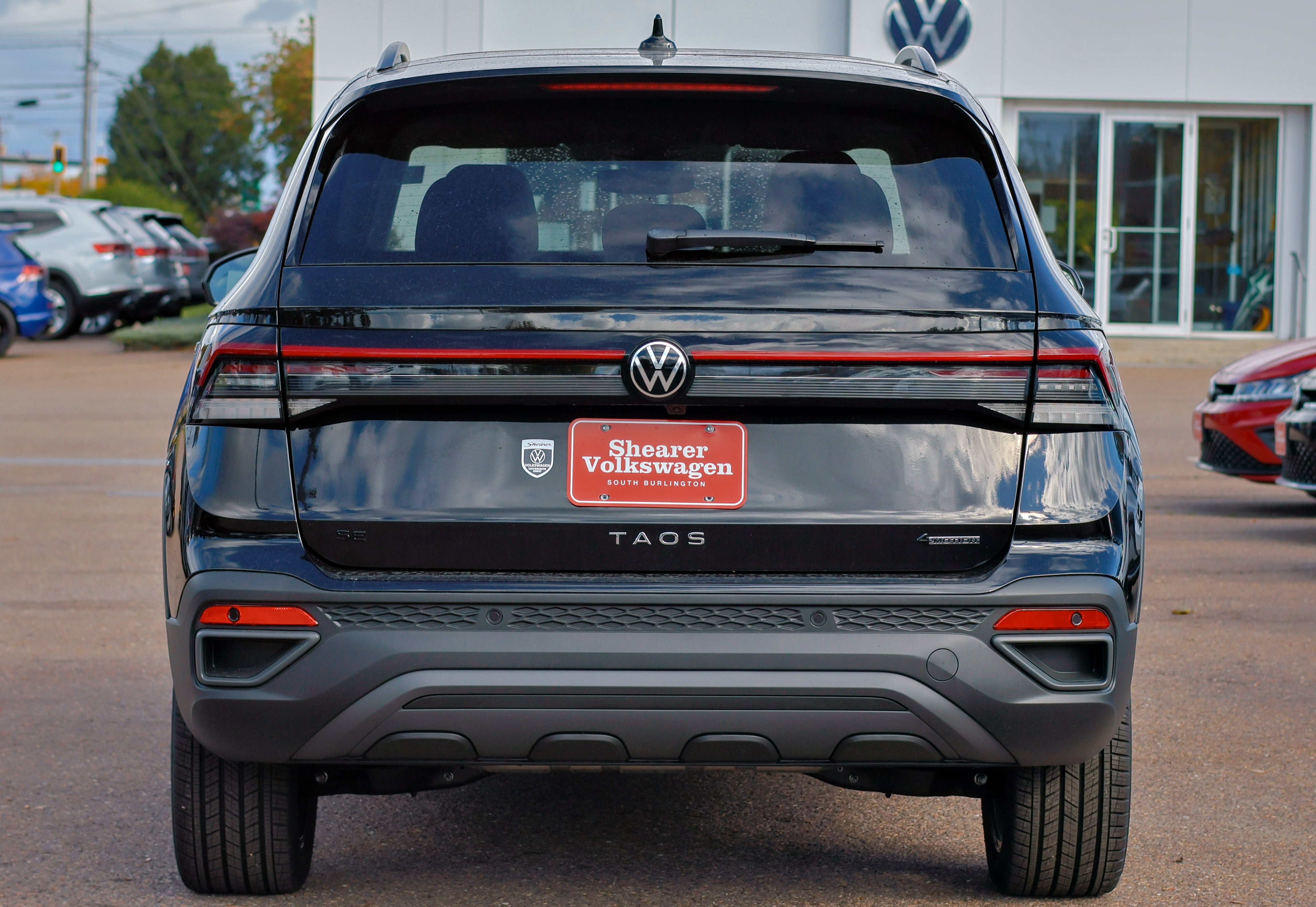 2027 Volkswagen Taos SE Black