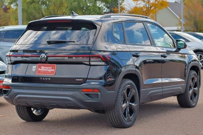 2027 Volkswagen Taos SE Black