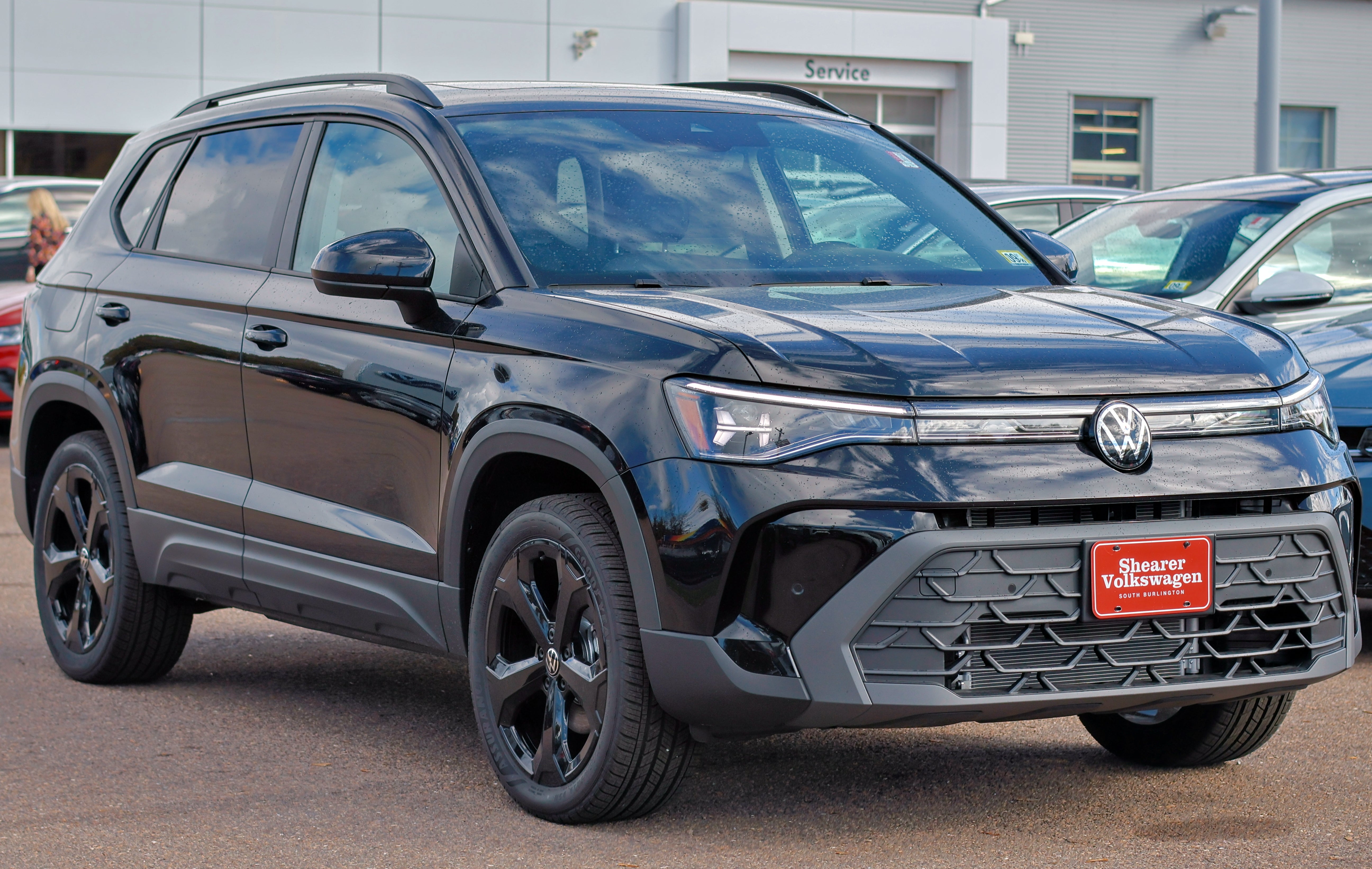 2027 Volkswagen Taos SE Black