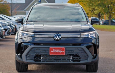 2027 Volkswagen Taos SE Black