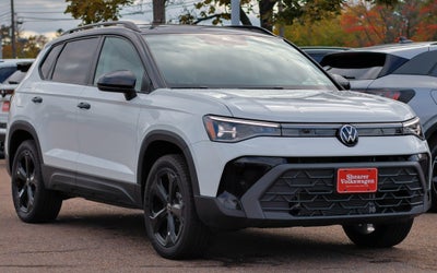 2027 Volkswagen Taos SE Black