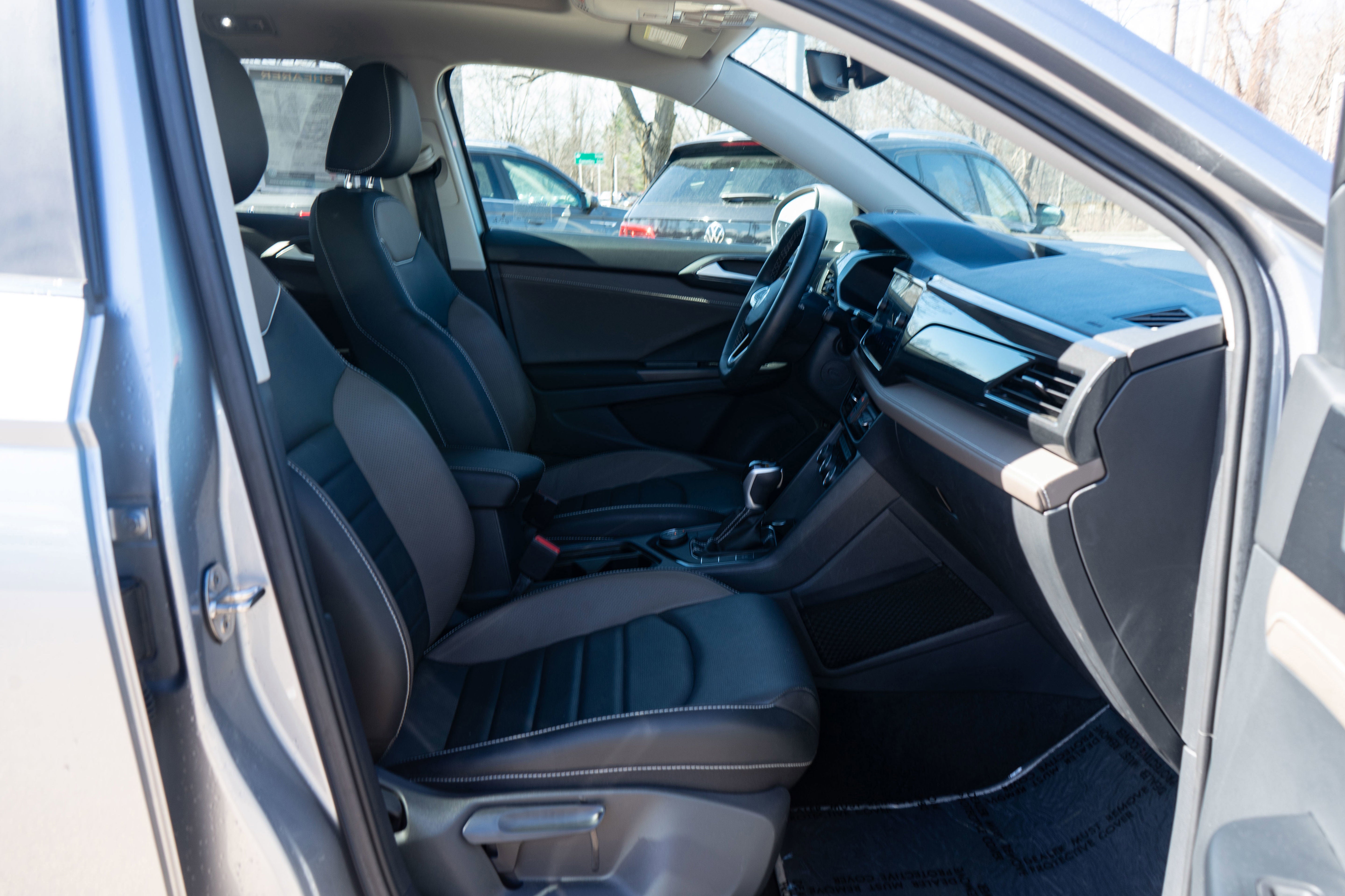 2023 Volkswagen Taos SEL