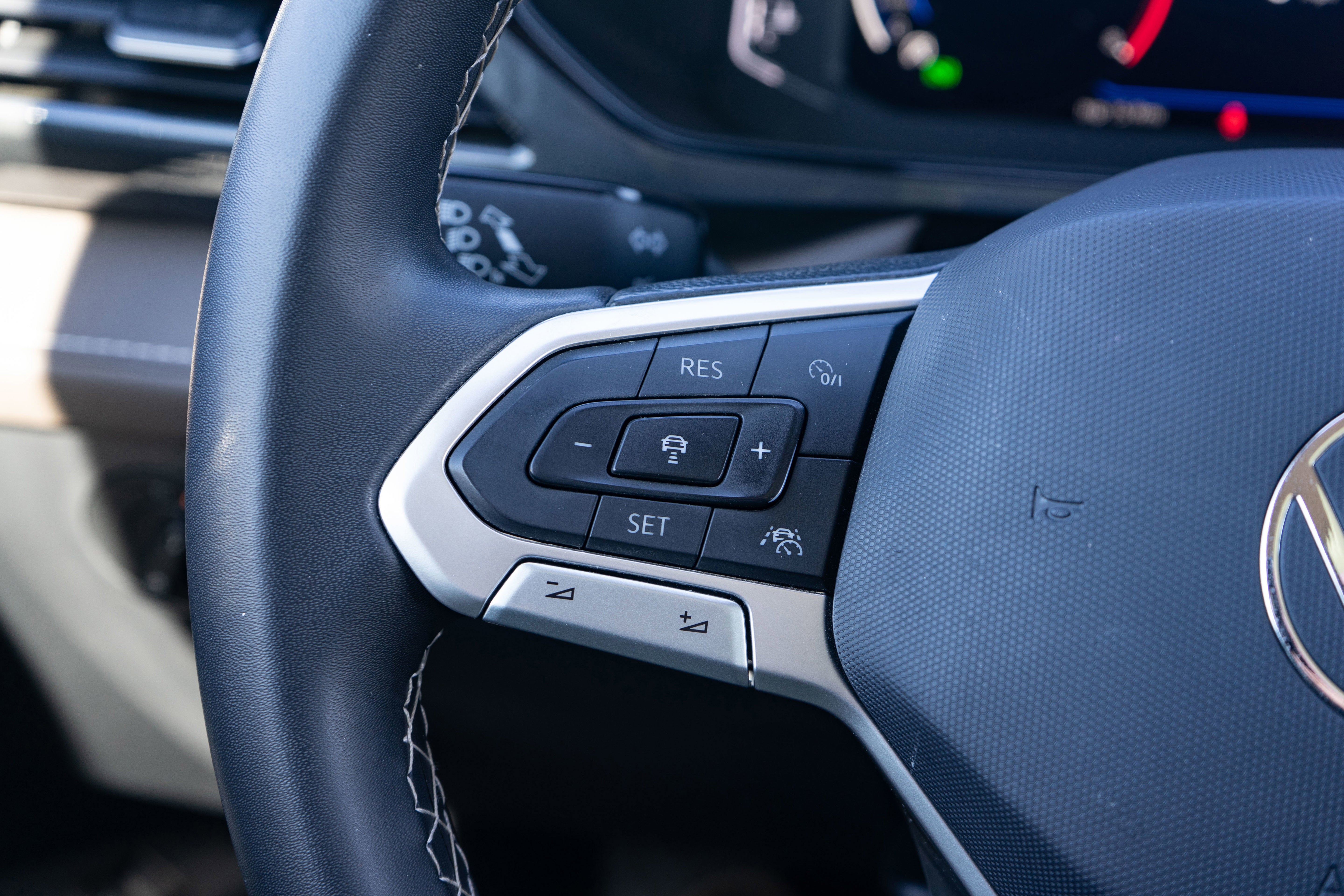 2023 Volkswagen Taos SEL