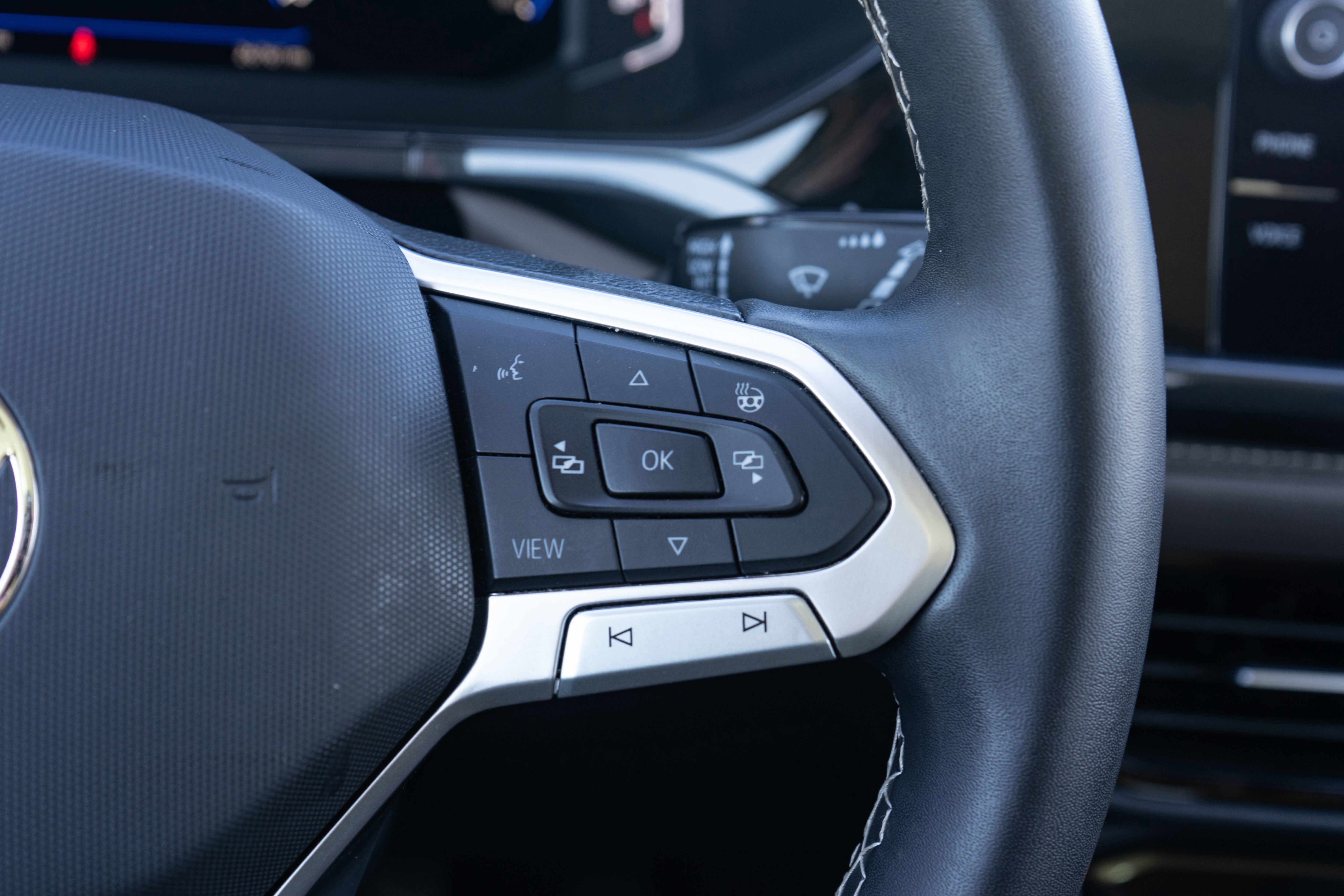 2023 Volkswagen Taos SEL