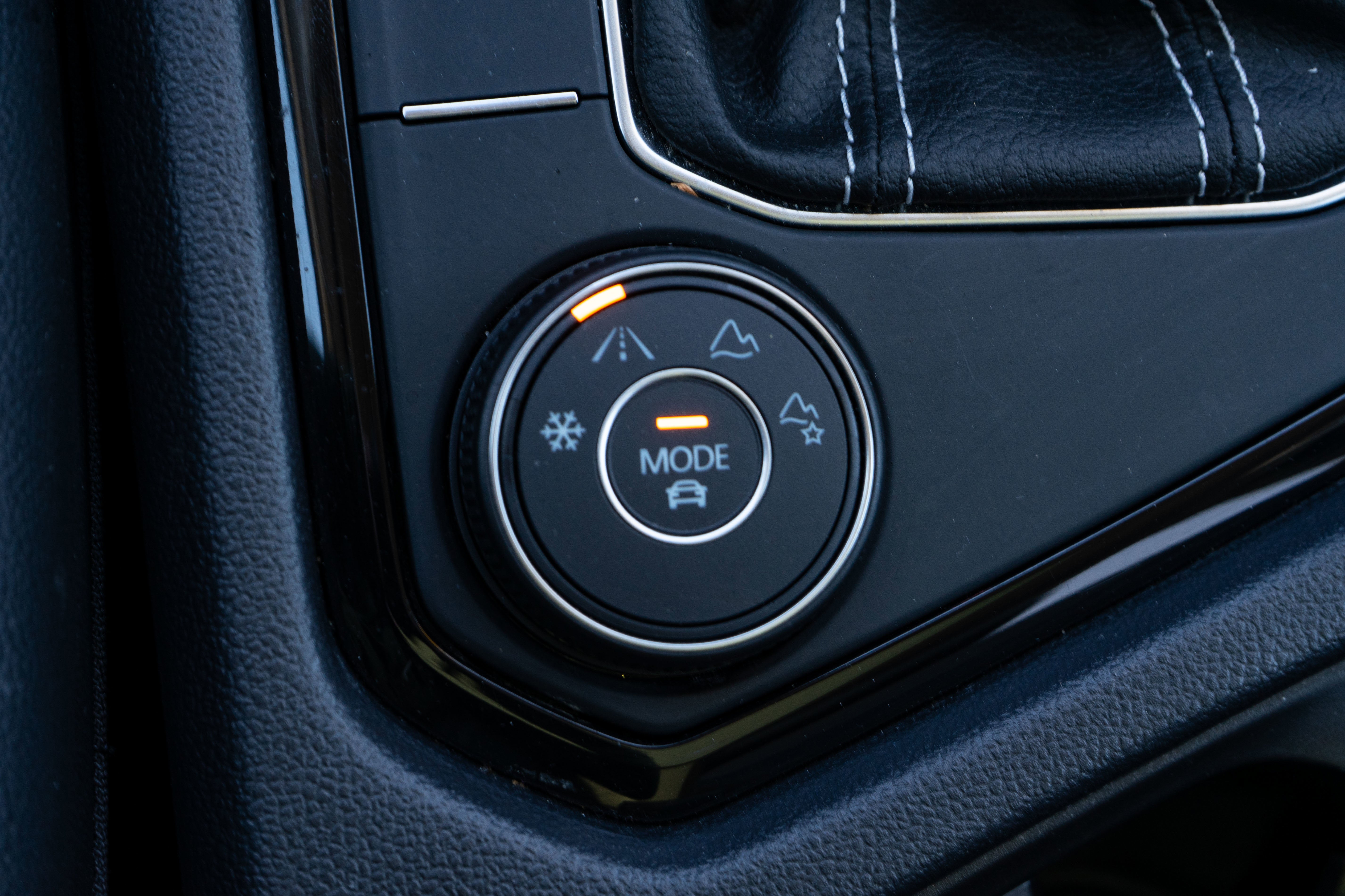 2023 Volkswagen Taos SEL