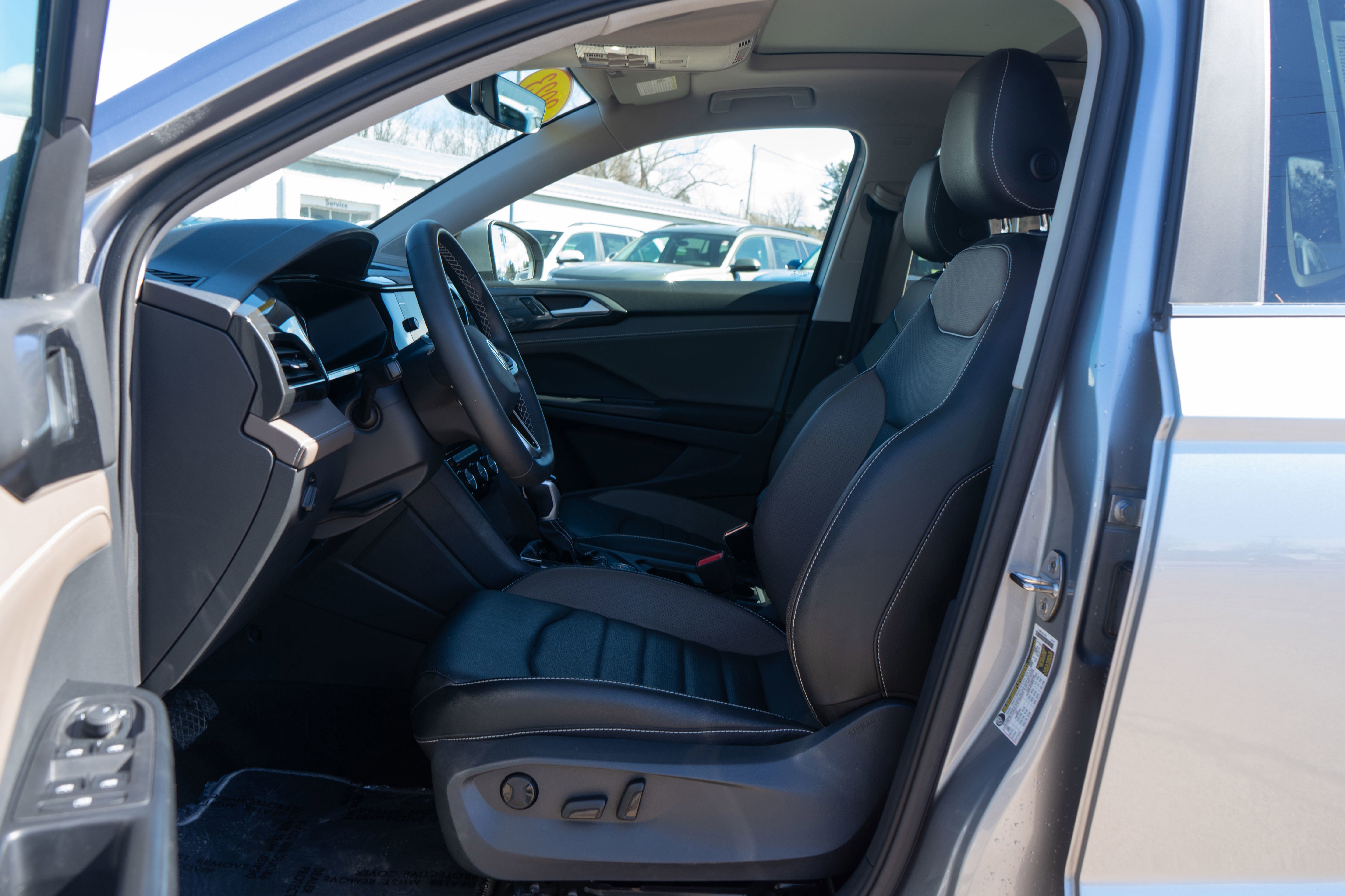 2023 Volkswagen Taos SEL