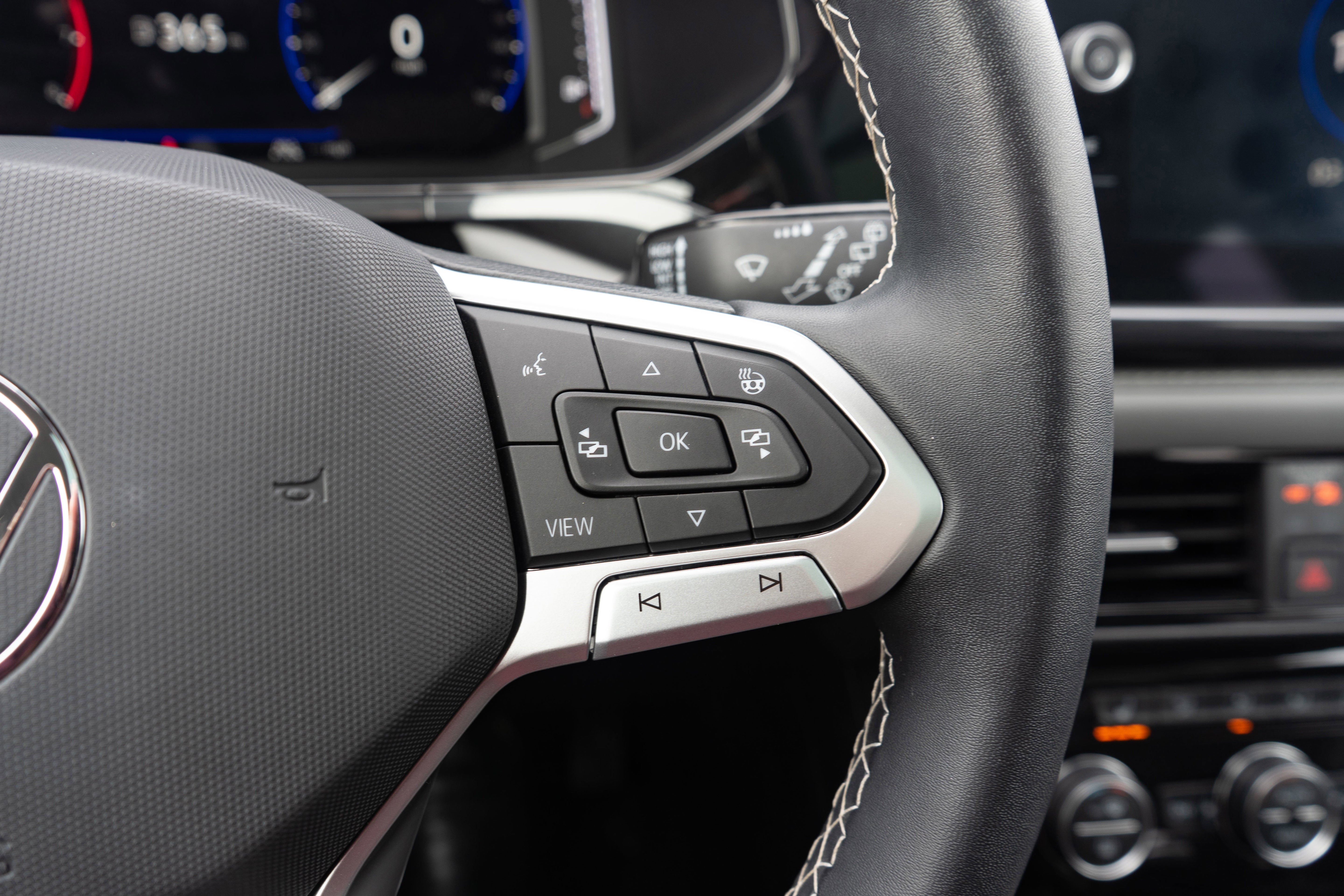 2023 Volkswagen Taos SEL