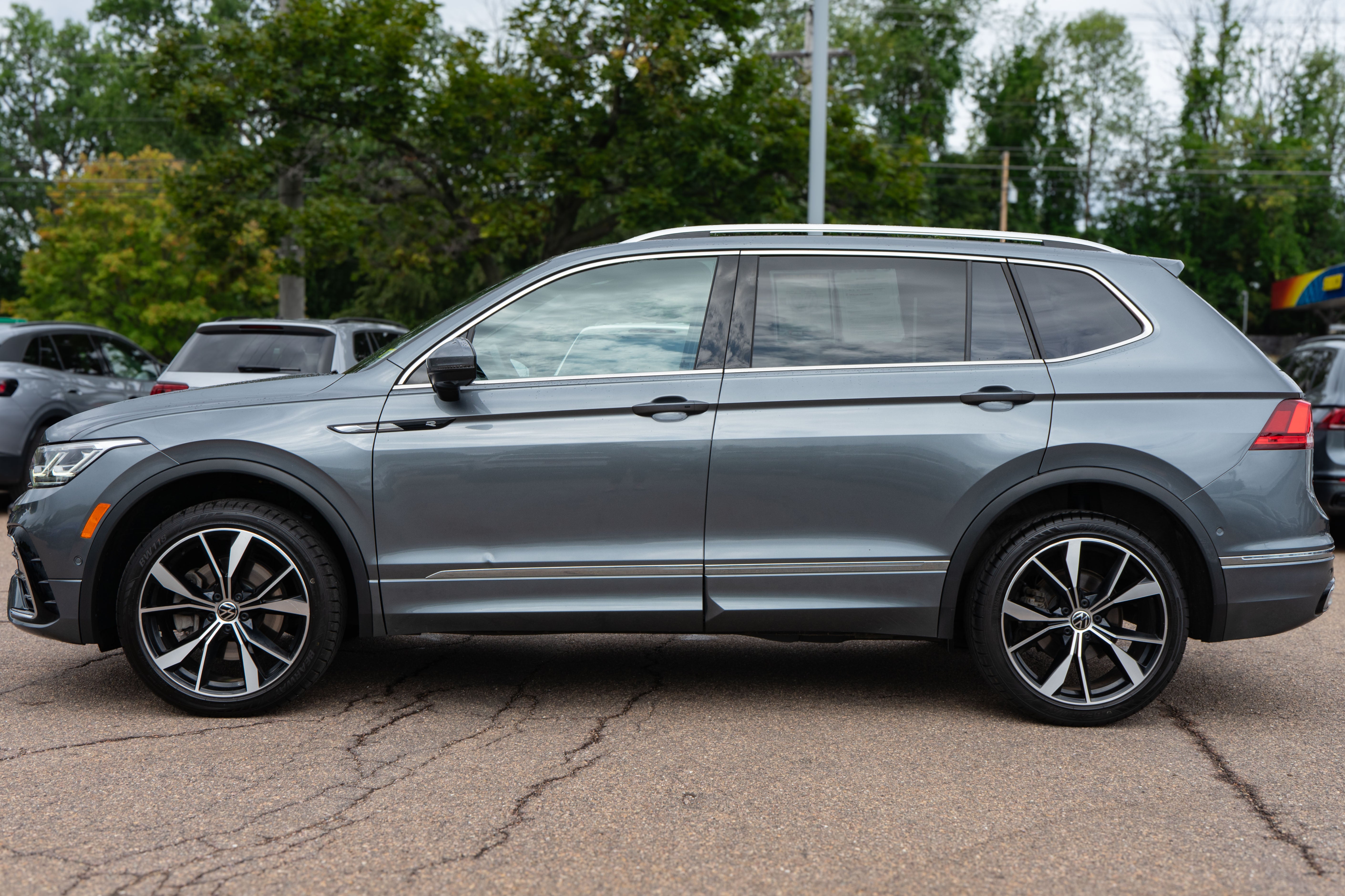 2023 Volkswagen Tiguan 2.0T SEL R-Line