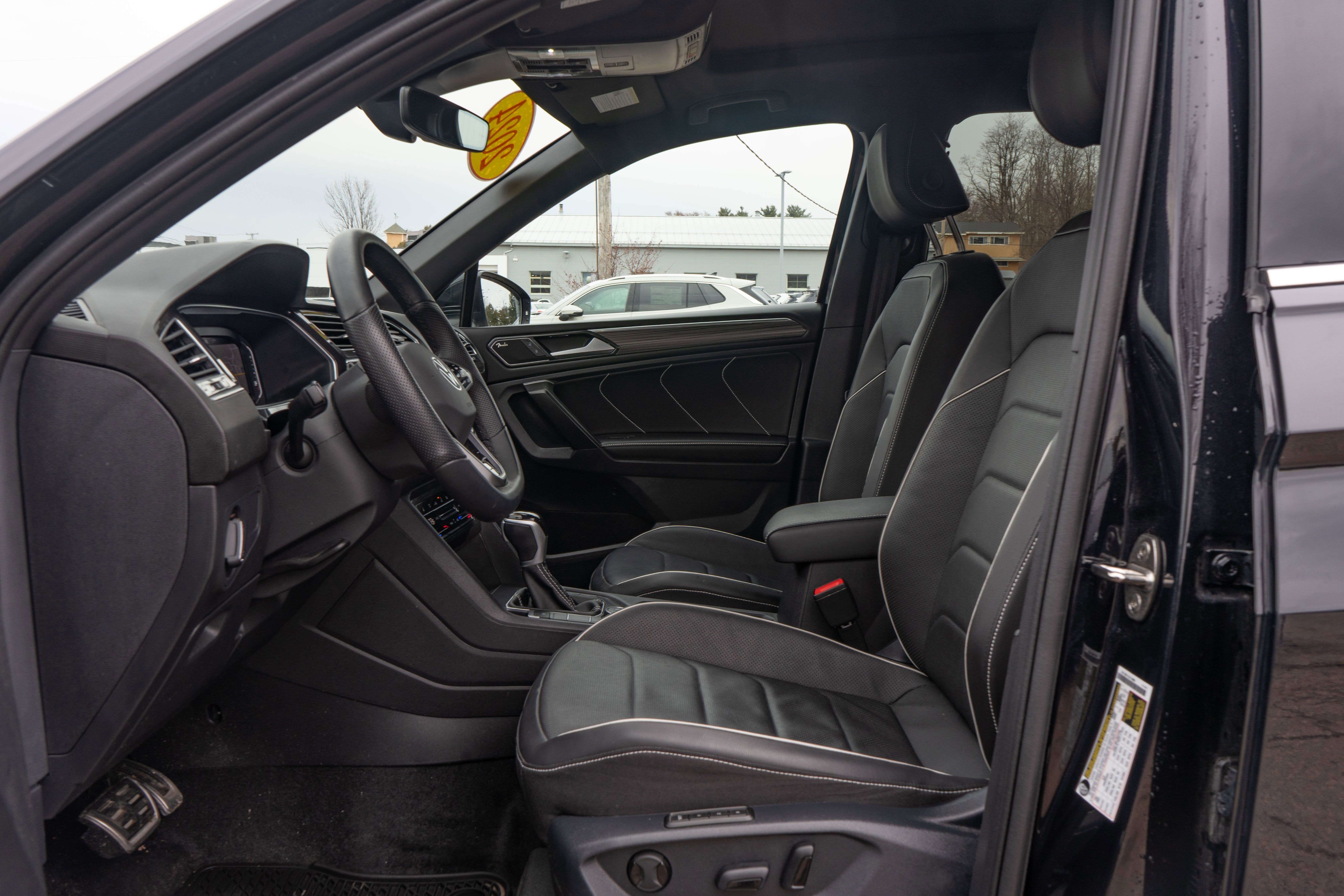 2024 Volkswagen Tiguan SEL R-Line