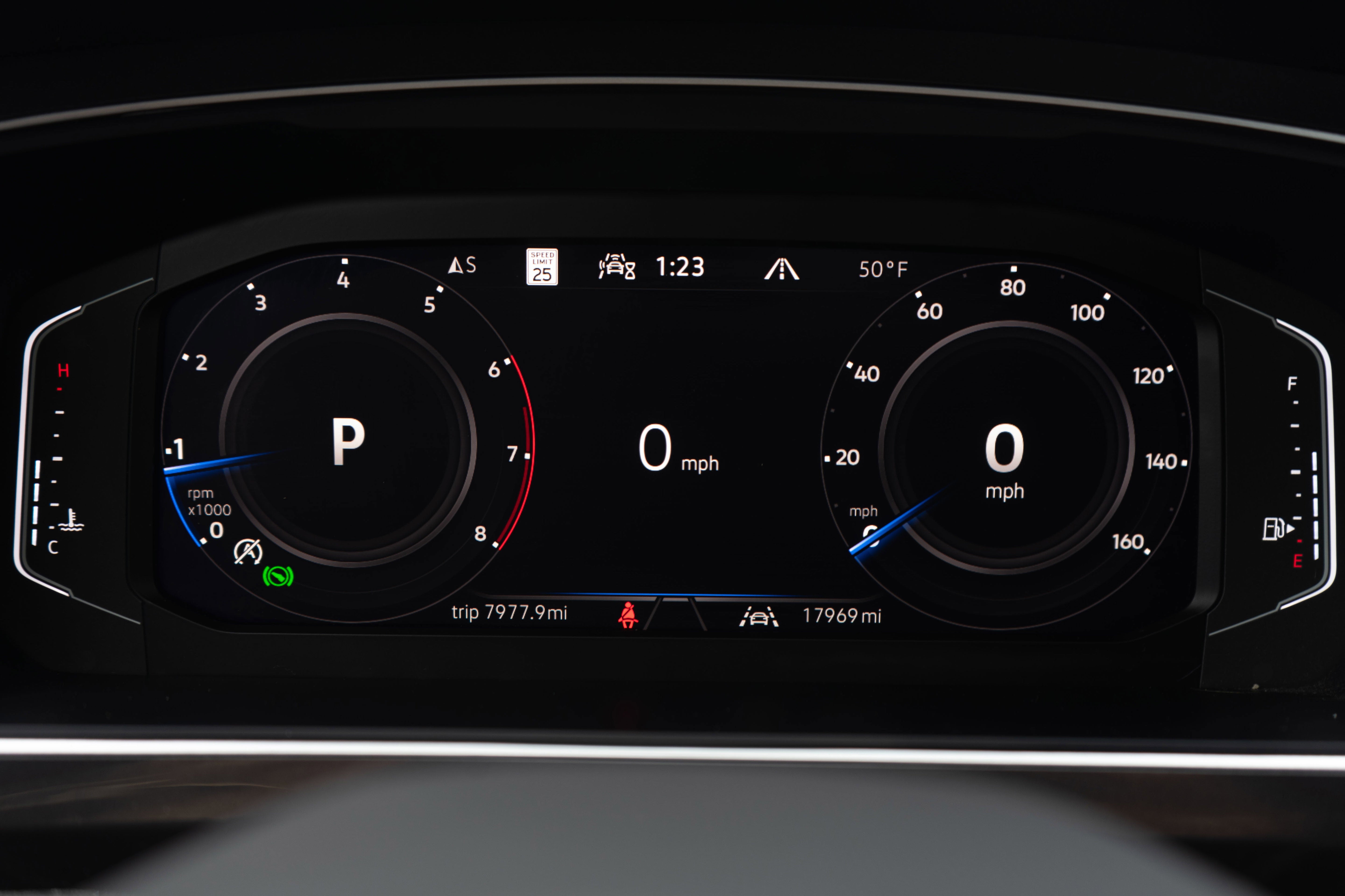 2024 Volkswagen Tiguan SEL R-Line