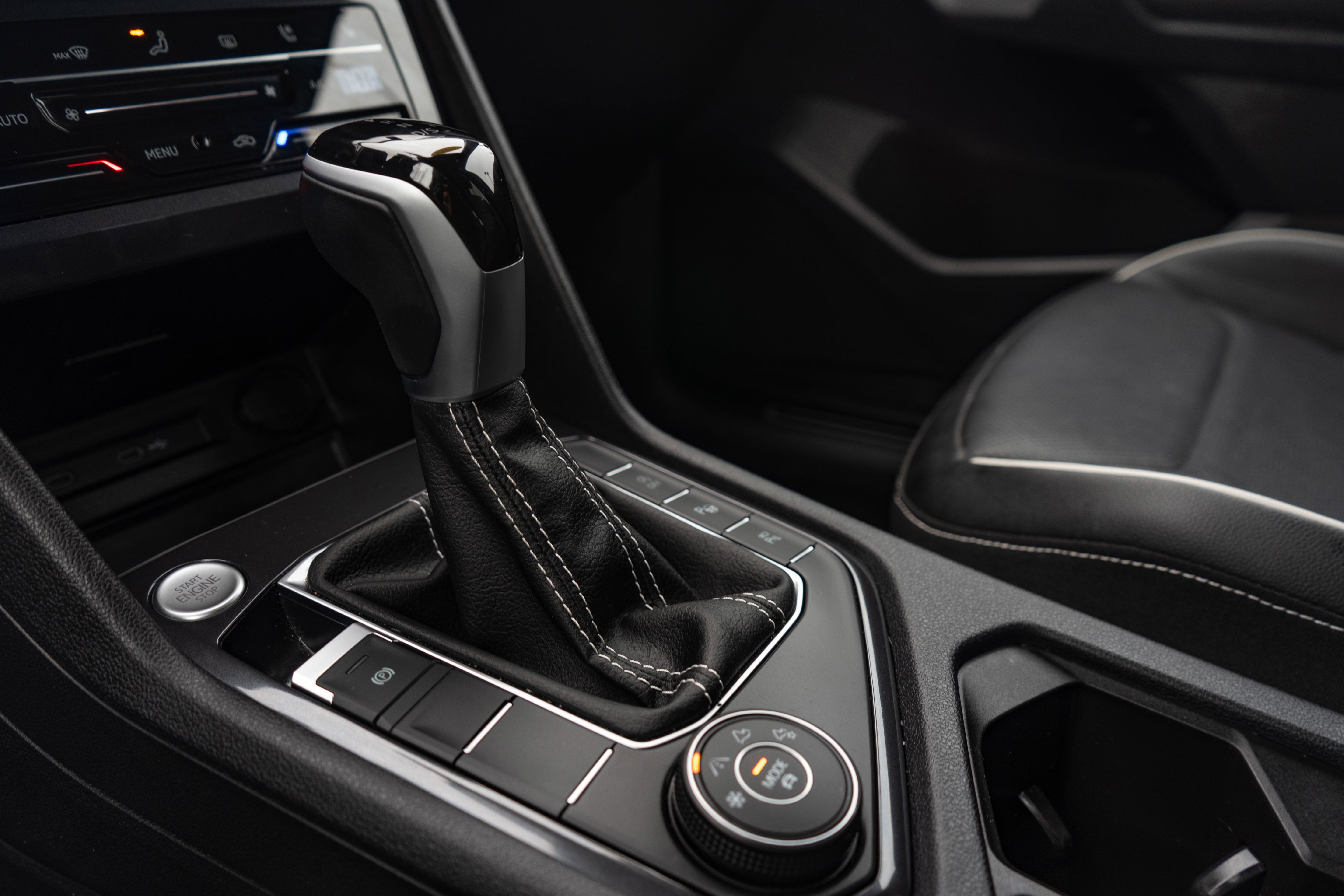 2024 Volkswagen Tiguan SEL R-Line