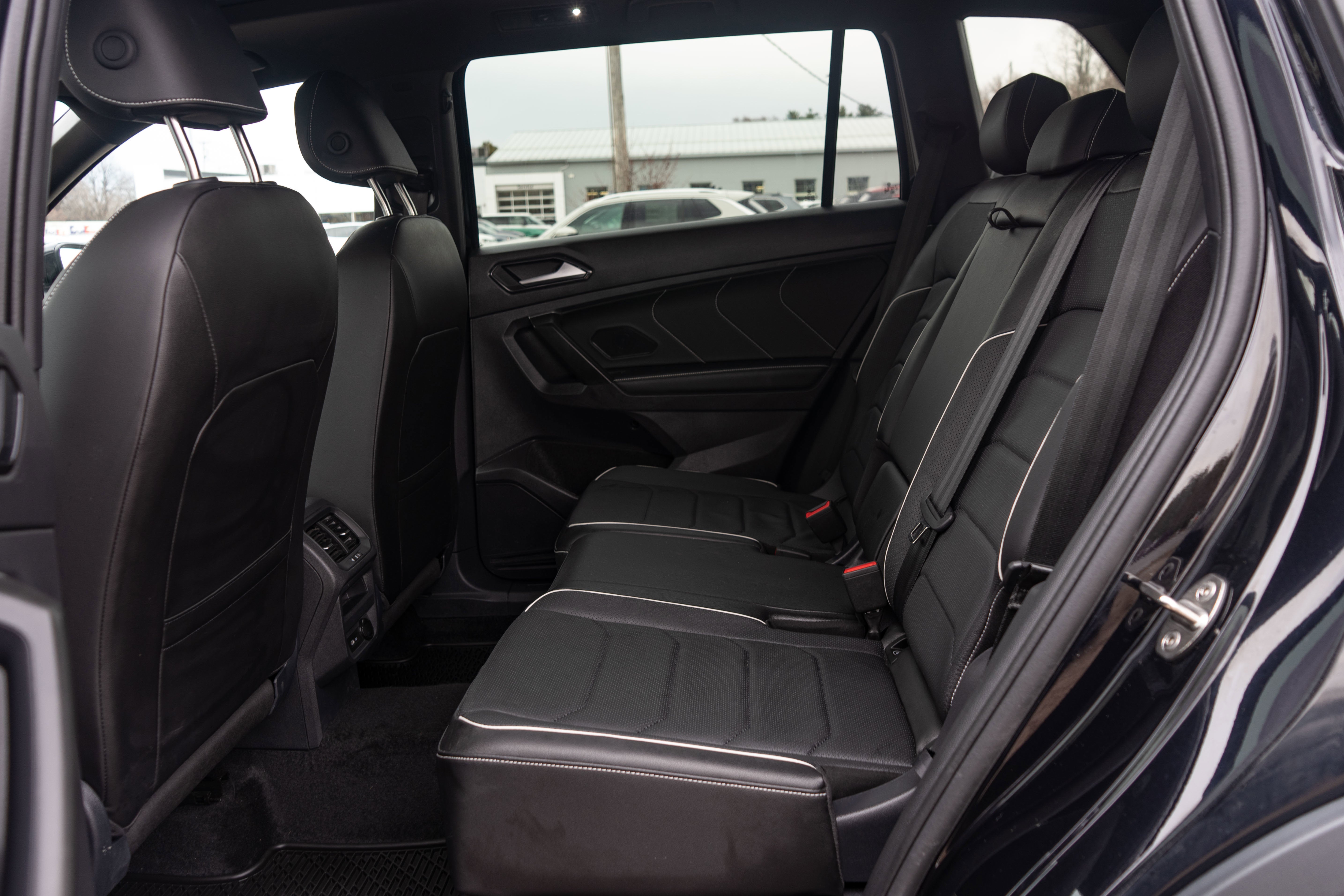 2024 Volkswagen Tiguan SEL R-Line