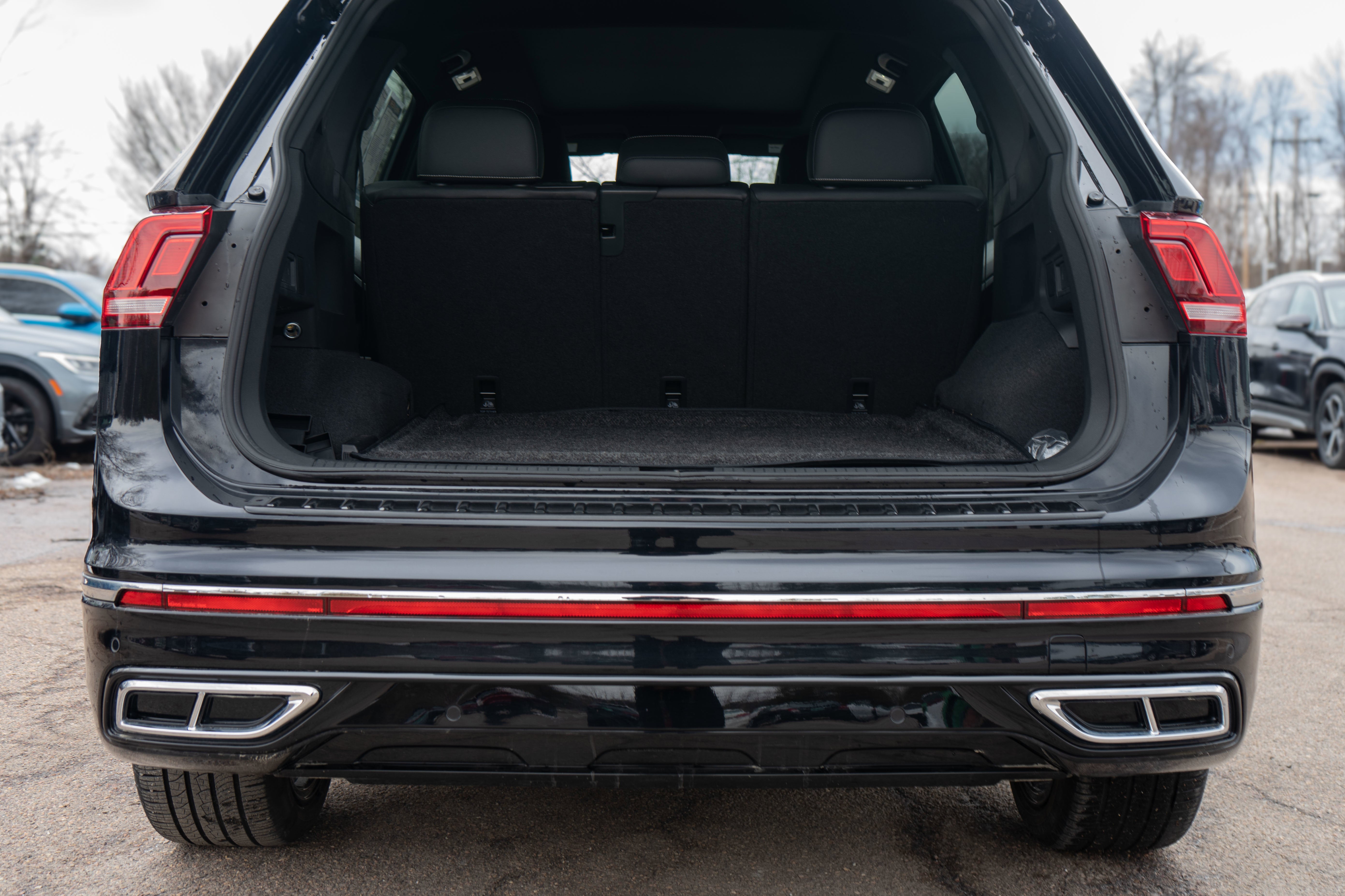 2024 Volkswagen Tiguan SEL R-Line