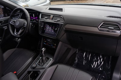 2022 Volkswagen Tiguan SE R-Line Black
