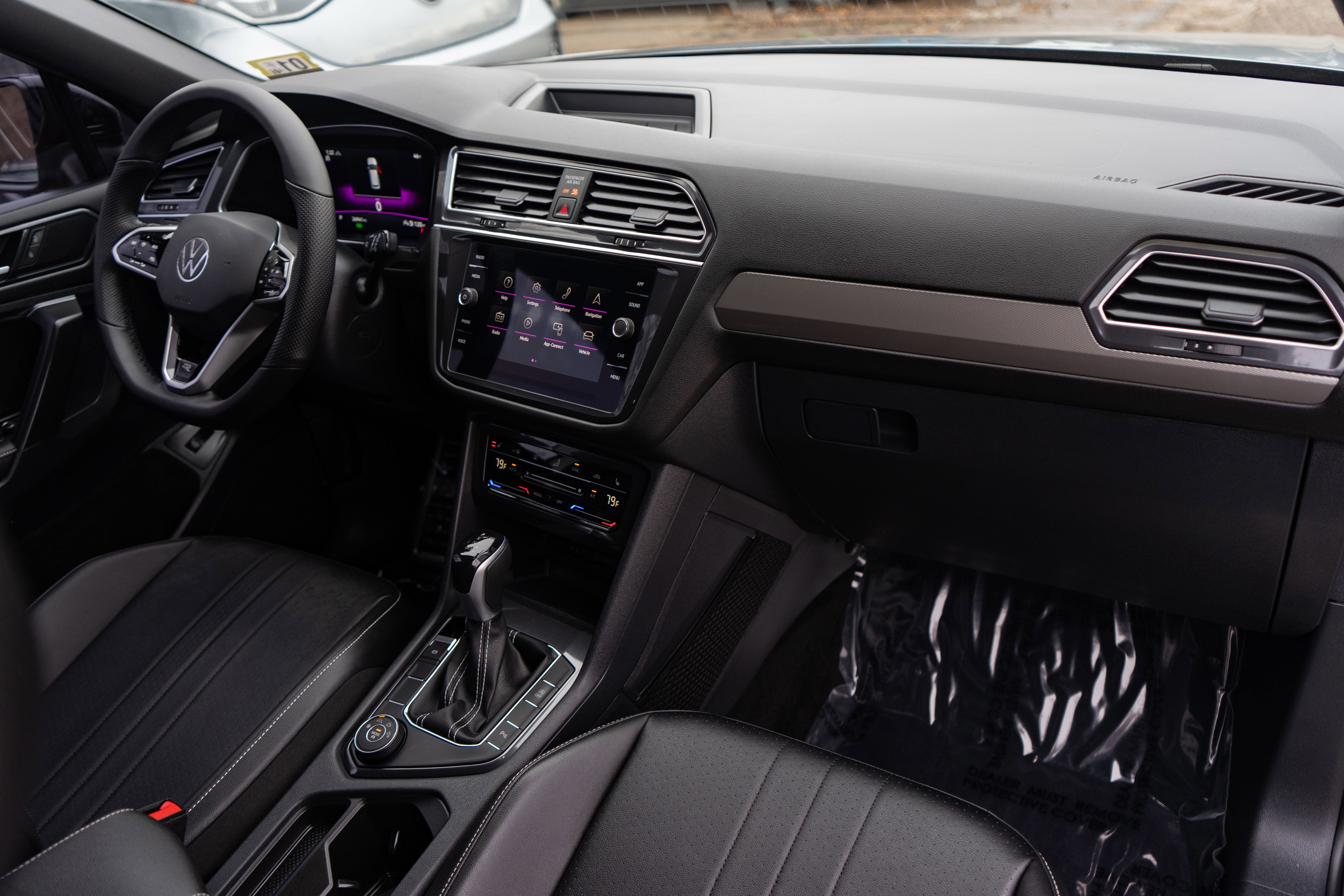 2022 Volkswagen Tiguan SE R-Line Black