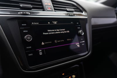 2022 Volkswagen Tiguan SE R-Line Black