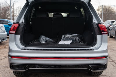 2022 Volkswagen Tiguan SE R-Line Black