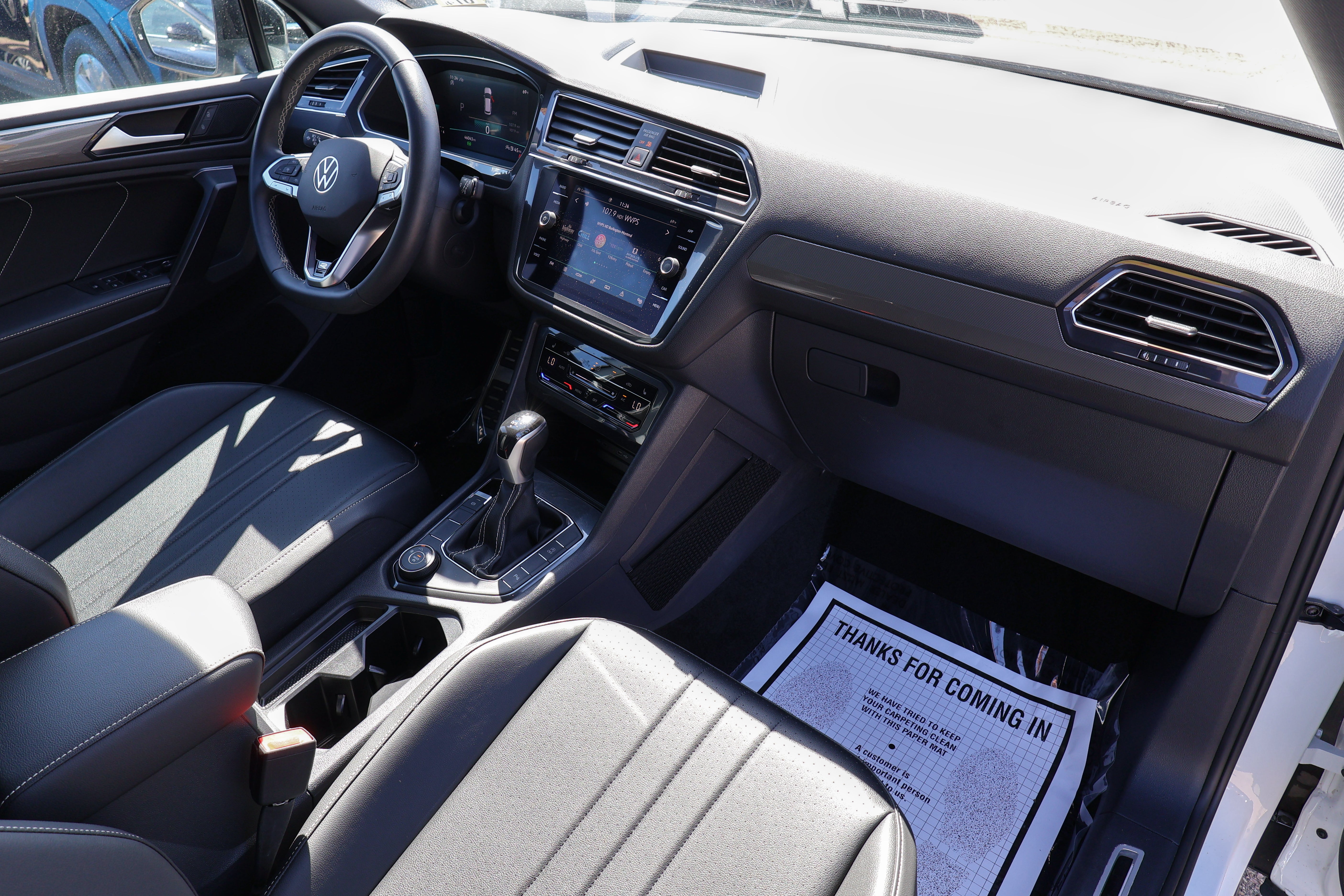 2023 Volkswagen Tiguan 2.0T SE R-Line Black