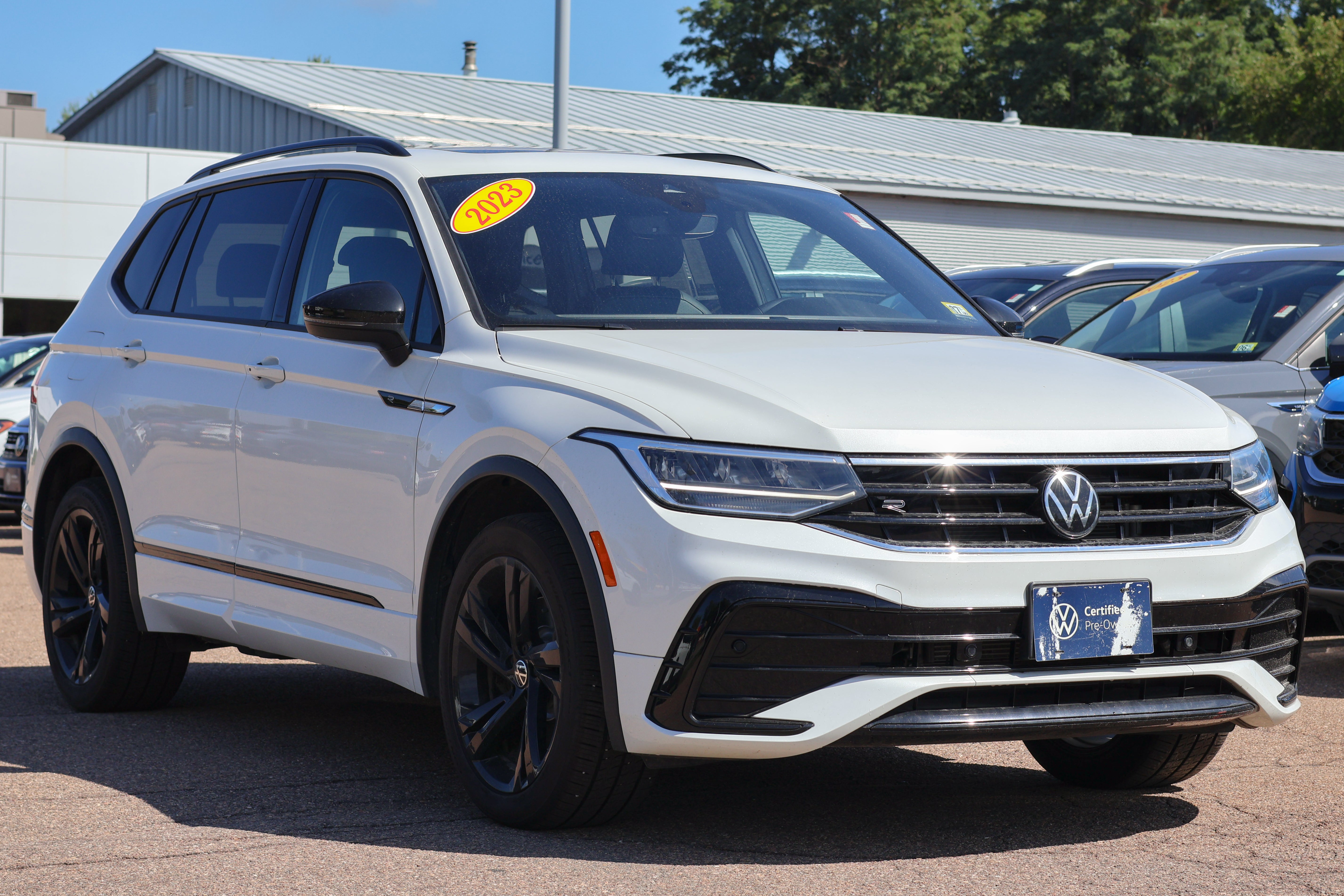 2023 Volkswagen Tiguan 2.0T SE R-Line Black