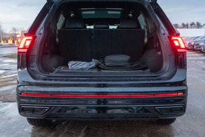 2023 Volkswagen Tiguan SE R-Line Black