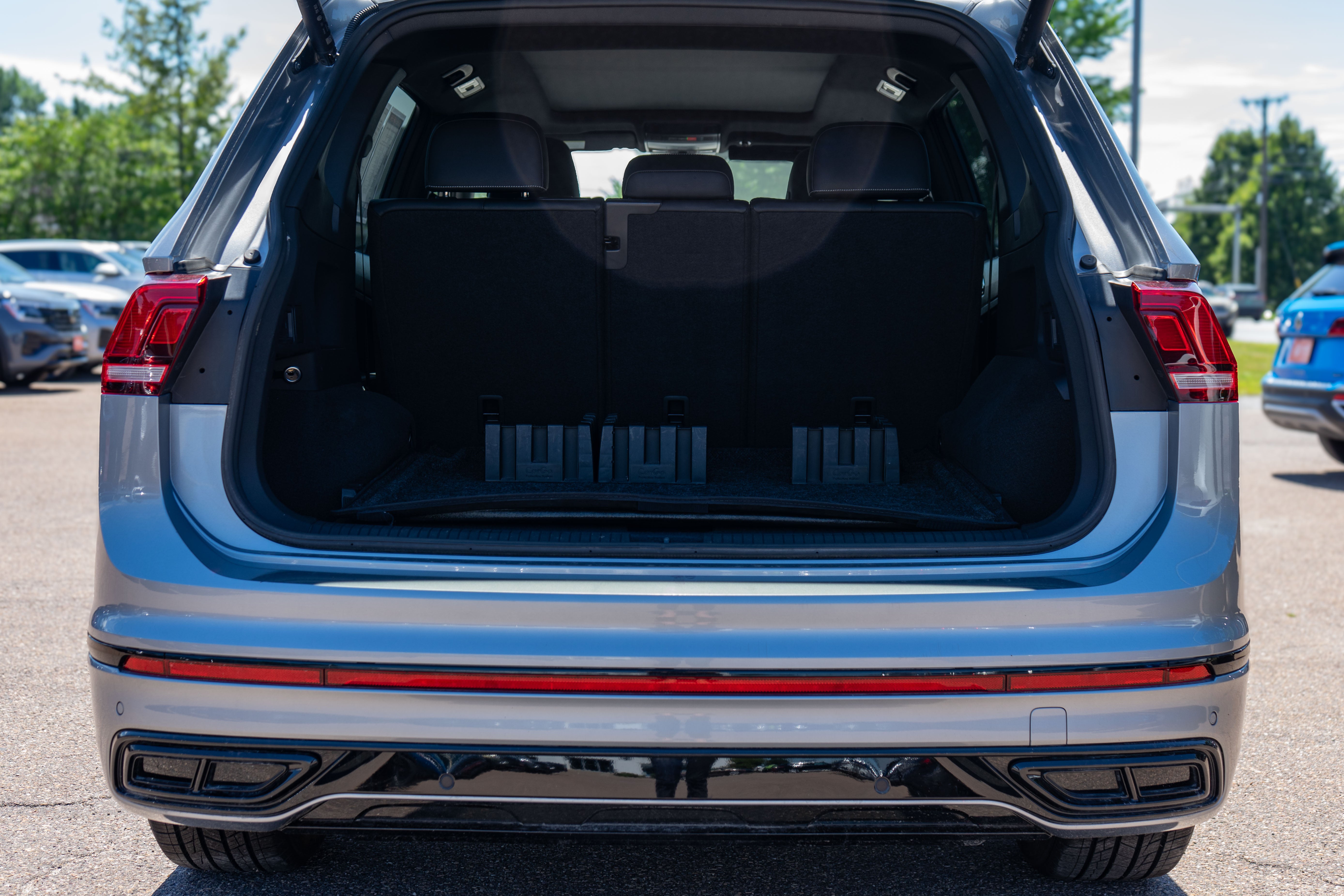 2024 Volkswagen Tiguan 2.0T SE R-Line Black