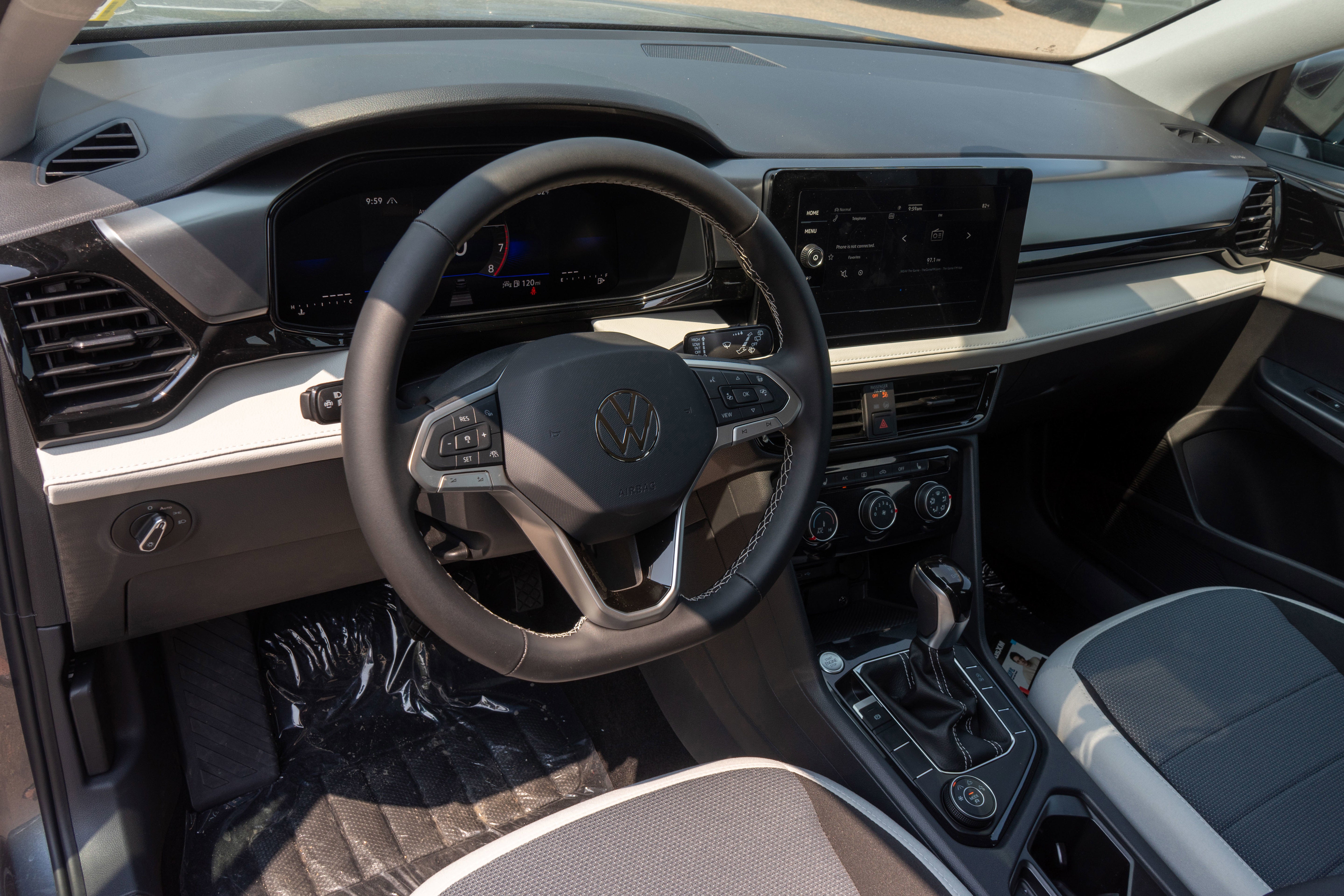 2025 Volkswagen Taos S