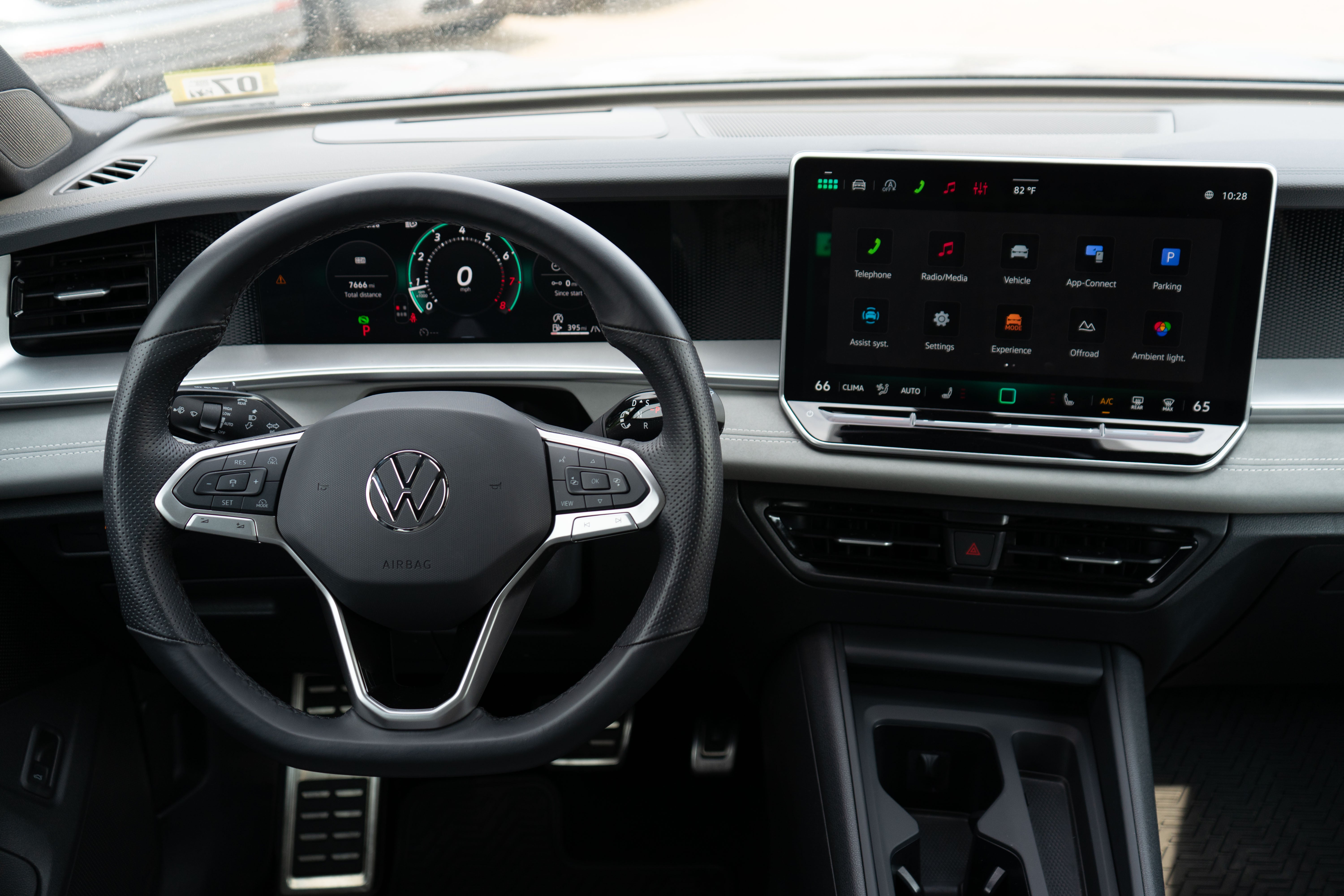 2026 Volkswagen Tiguan SE R-Line Black
