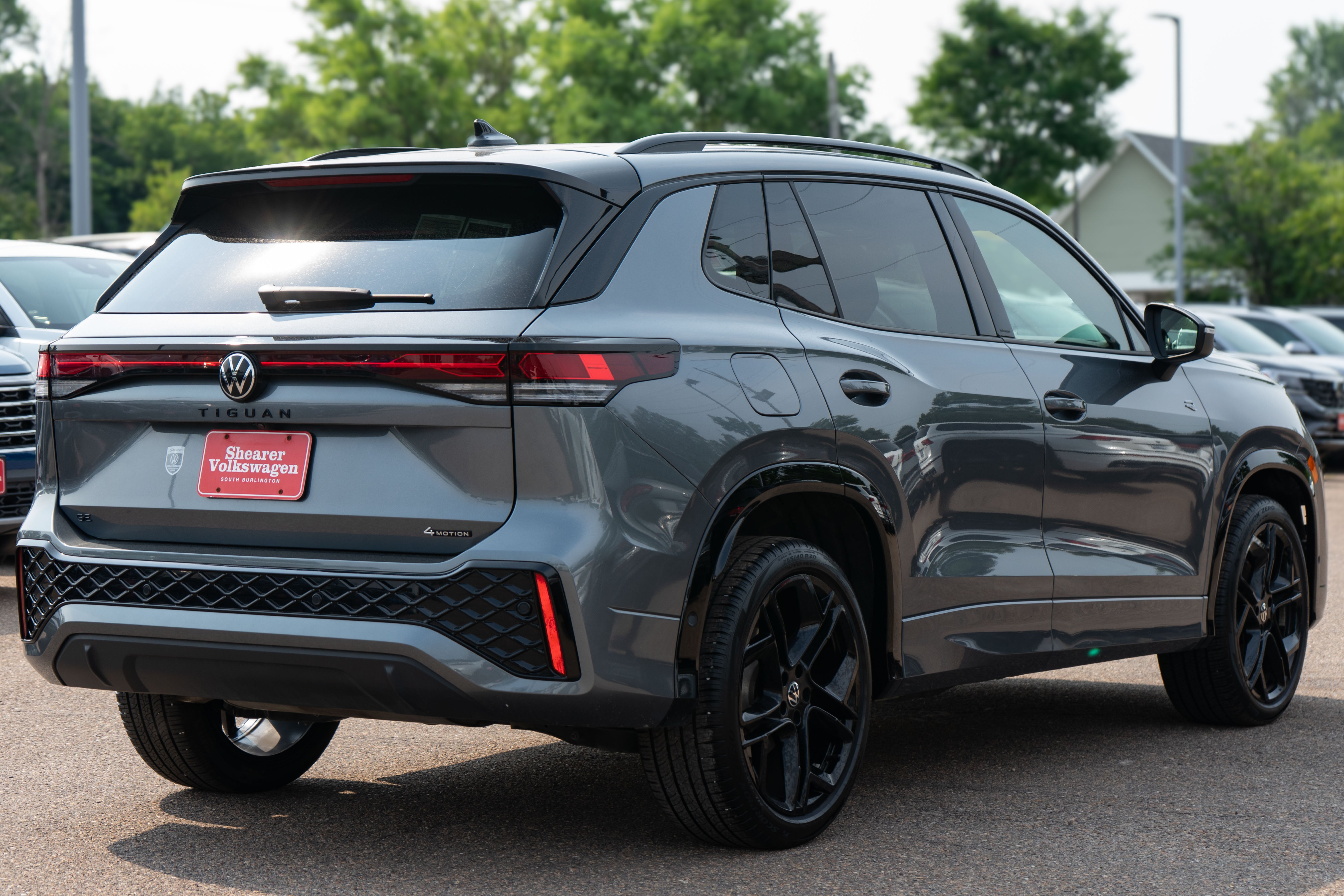 2026 Volkswagen Tiguan SE R-Line Black