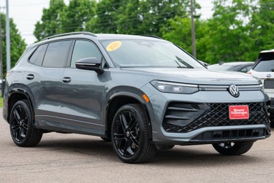 2026 Volkswagen Tiguan SE R-Line Black
