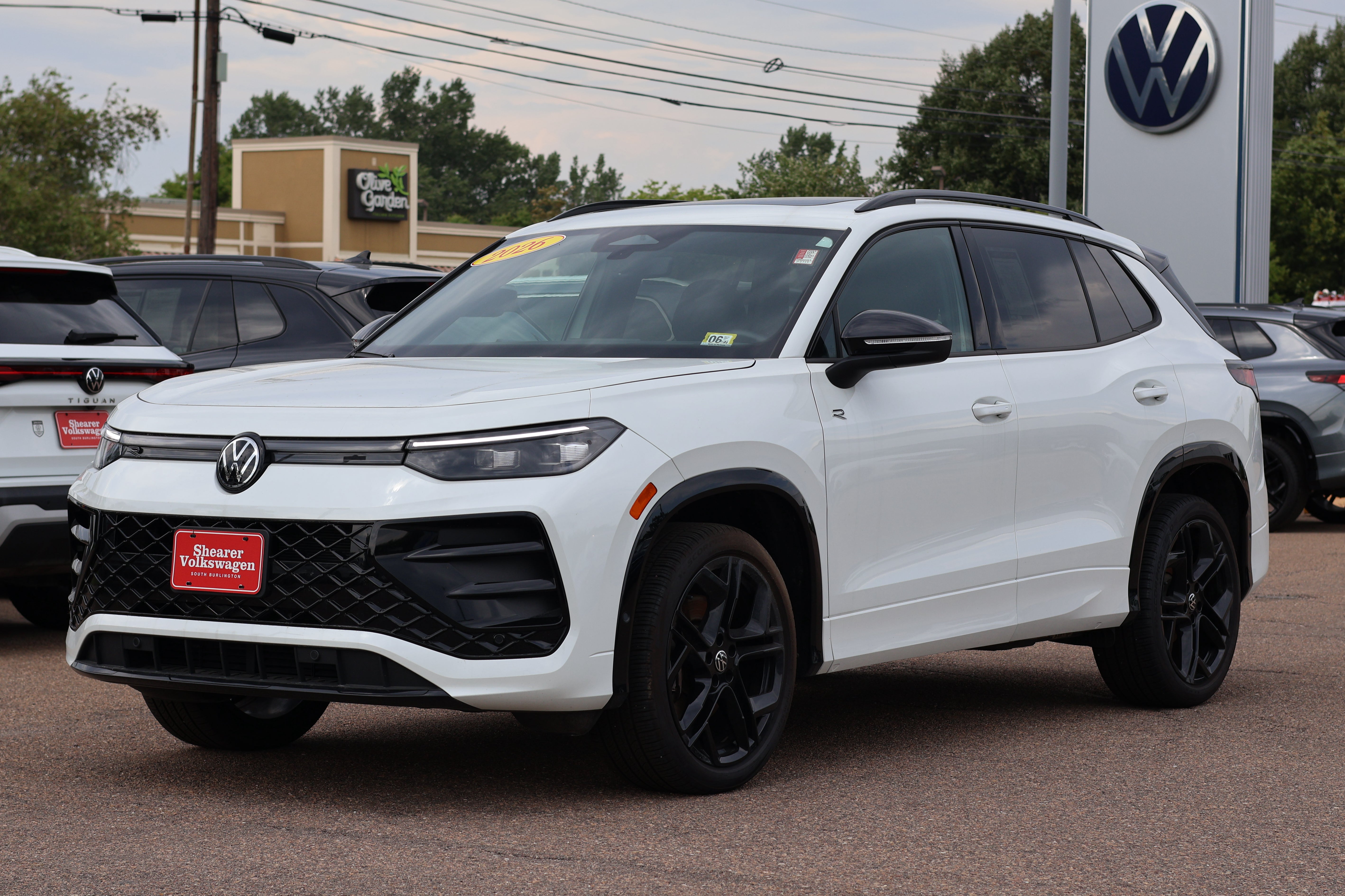 2026 Volkswagen Tiguan SE R-Line Black