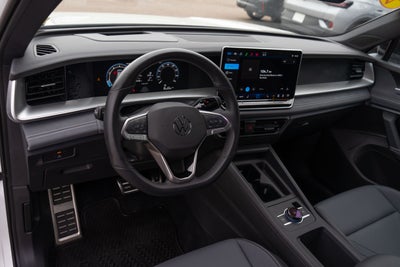 2026 Volkswagen Tiguan SE R-Line Black