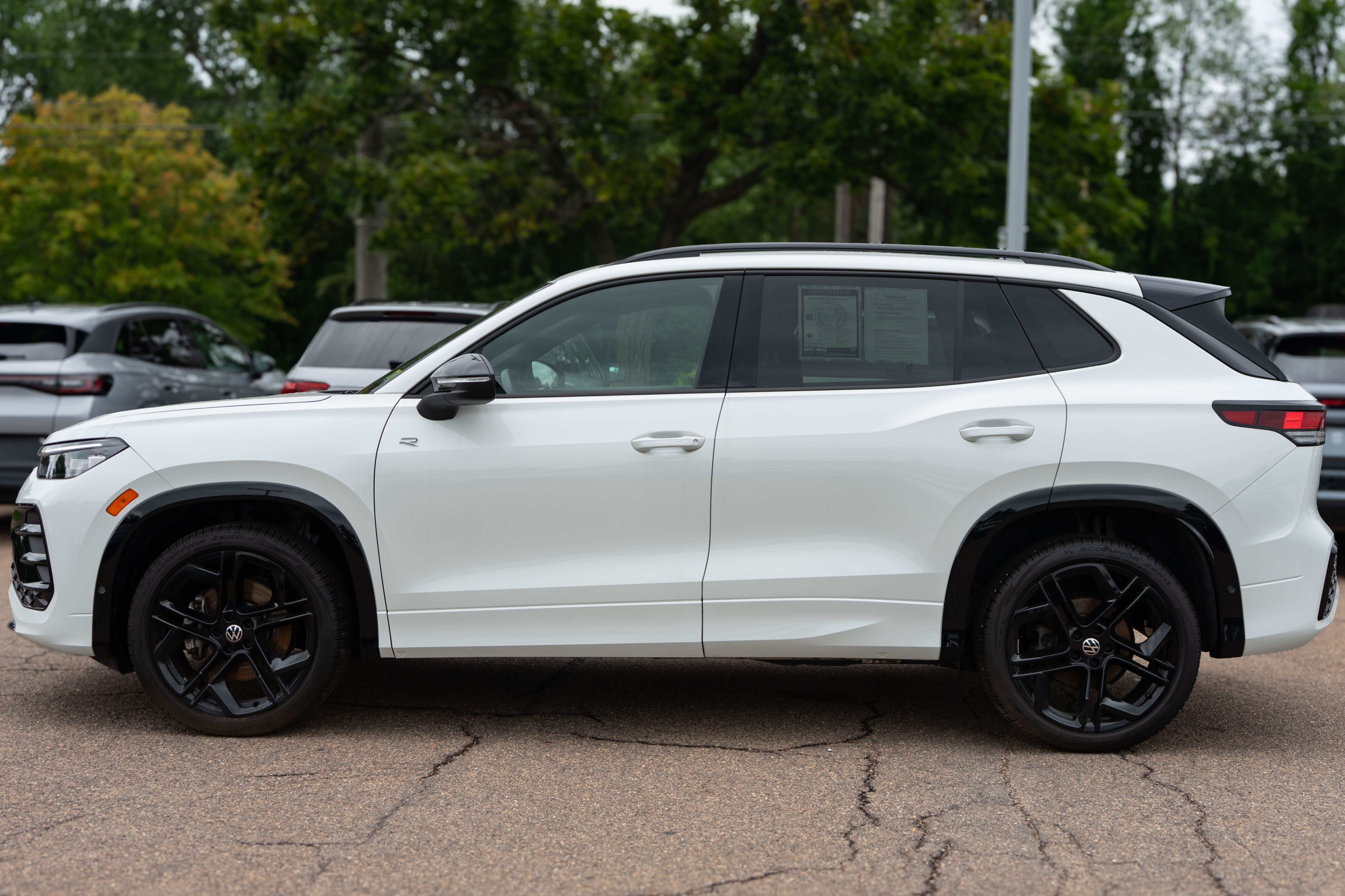 2026 Volkswagen Tiguan SE R-Line Black