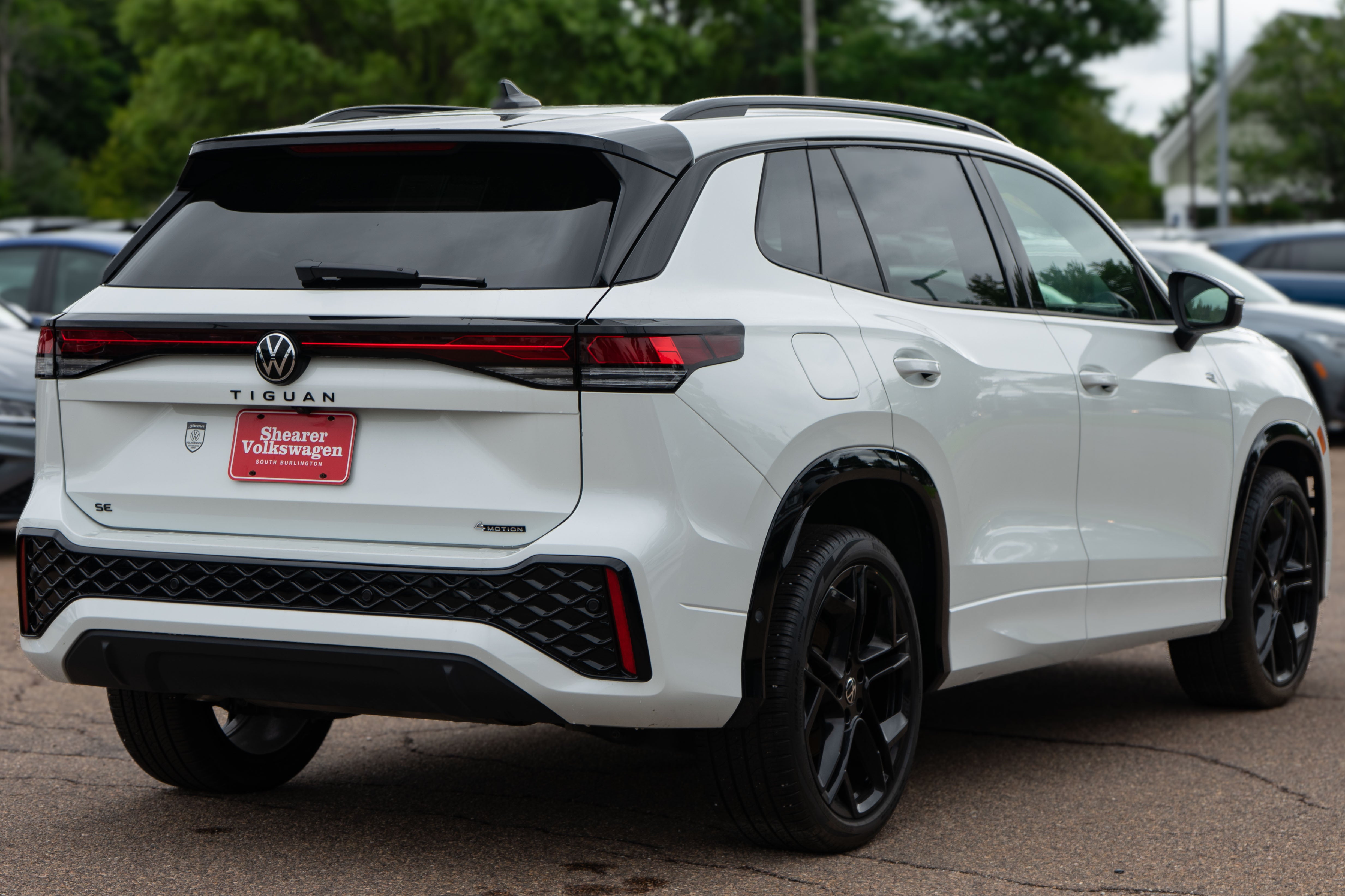 2026 Volkswagen Tiguan SE R-Line Black